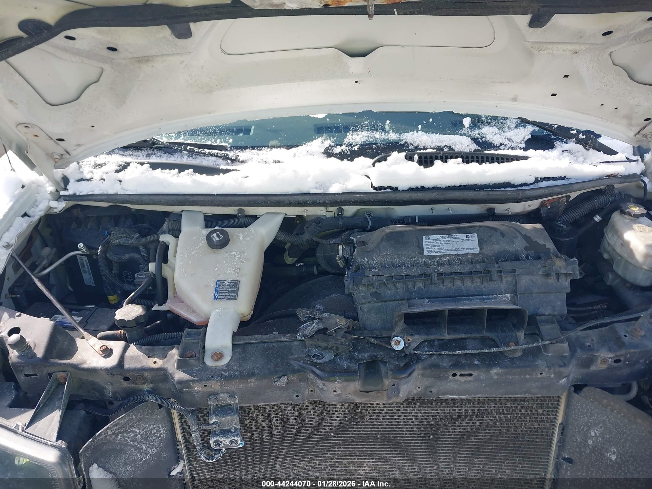 CHEVROLET EXPRESS image 10