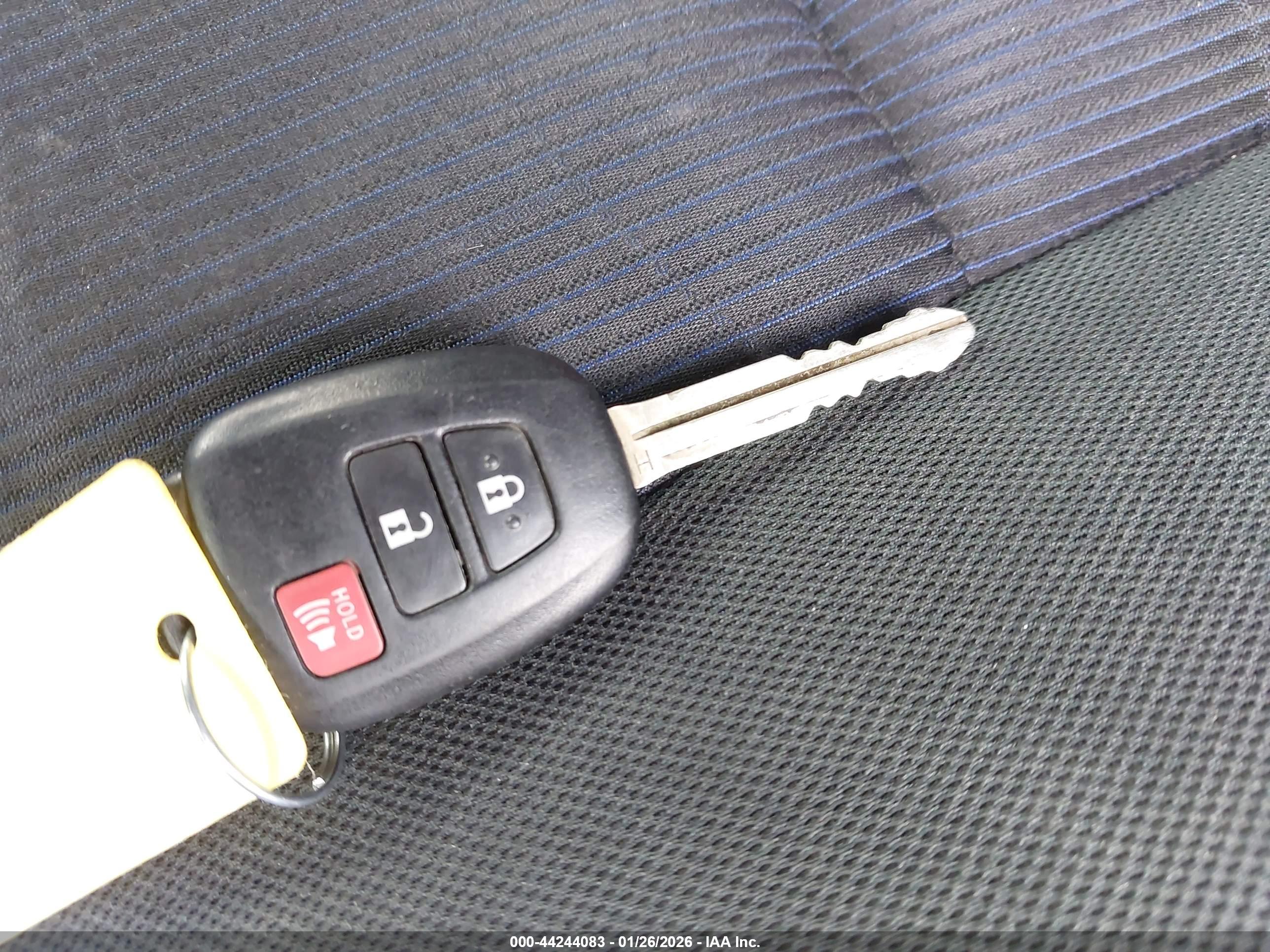 TOYOTA PRIUS image 11