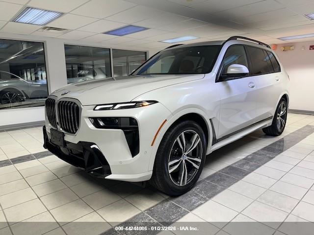 BMW X7 image 2