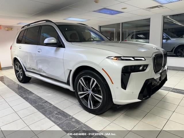 BMW X7 image 6