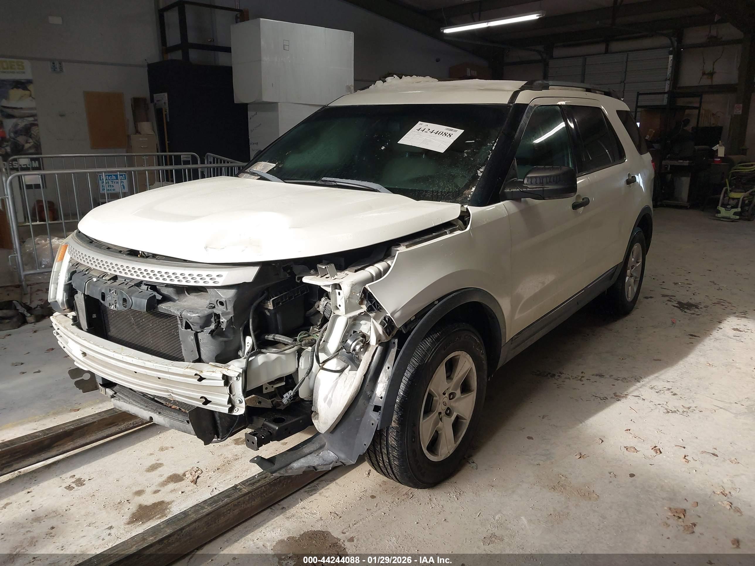 FORD EXPLORER image 2