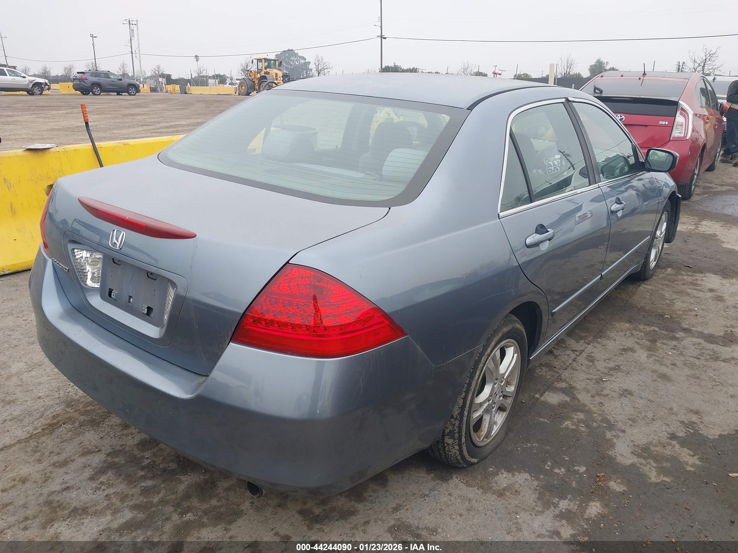 HONDA ACCORD image 4