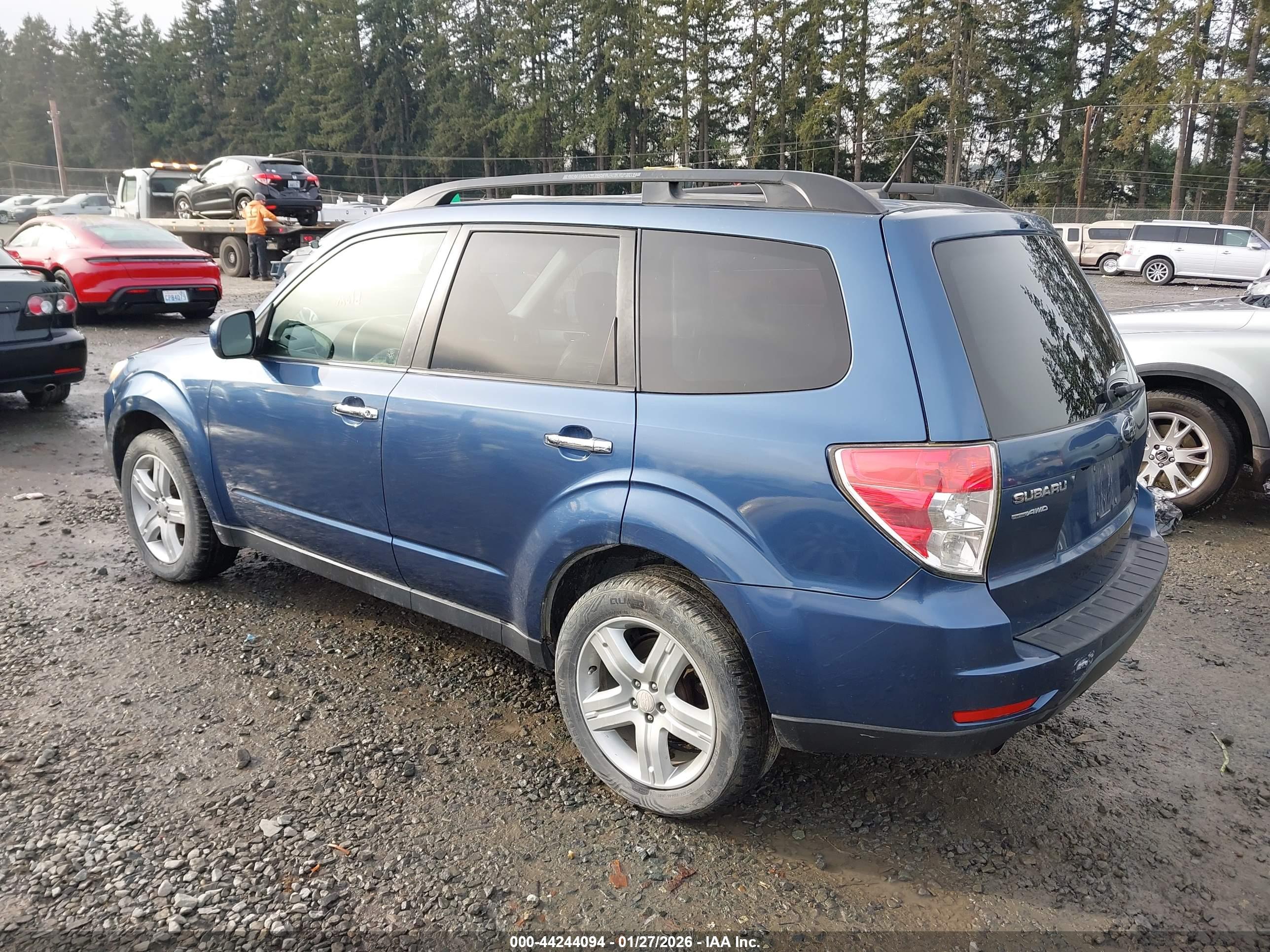 SUBARU FORESTER image 3