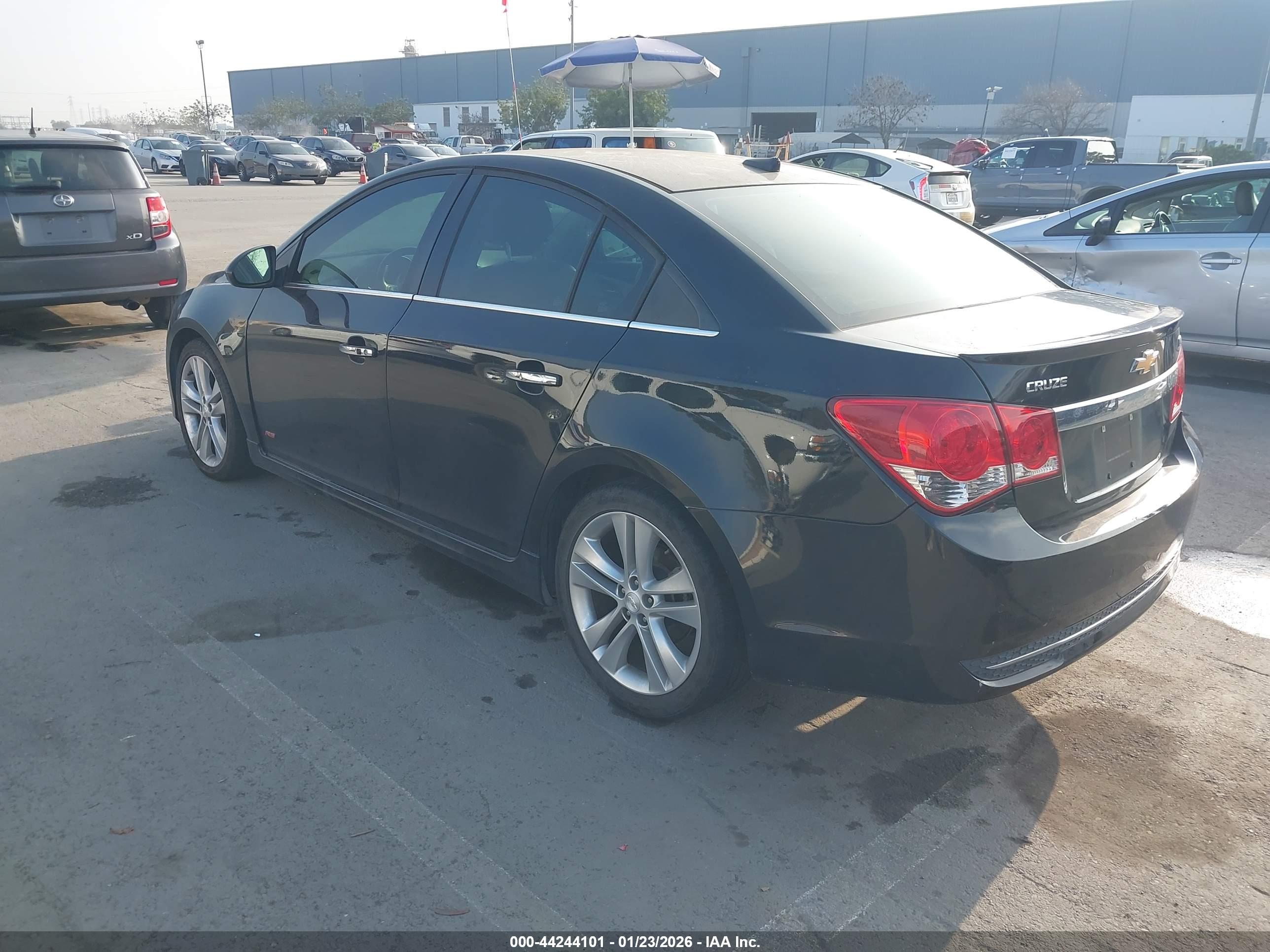 CHEVROLET CRUZE image 3