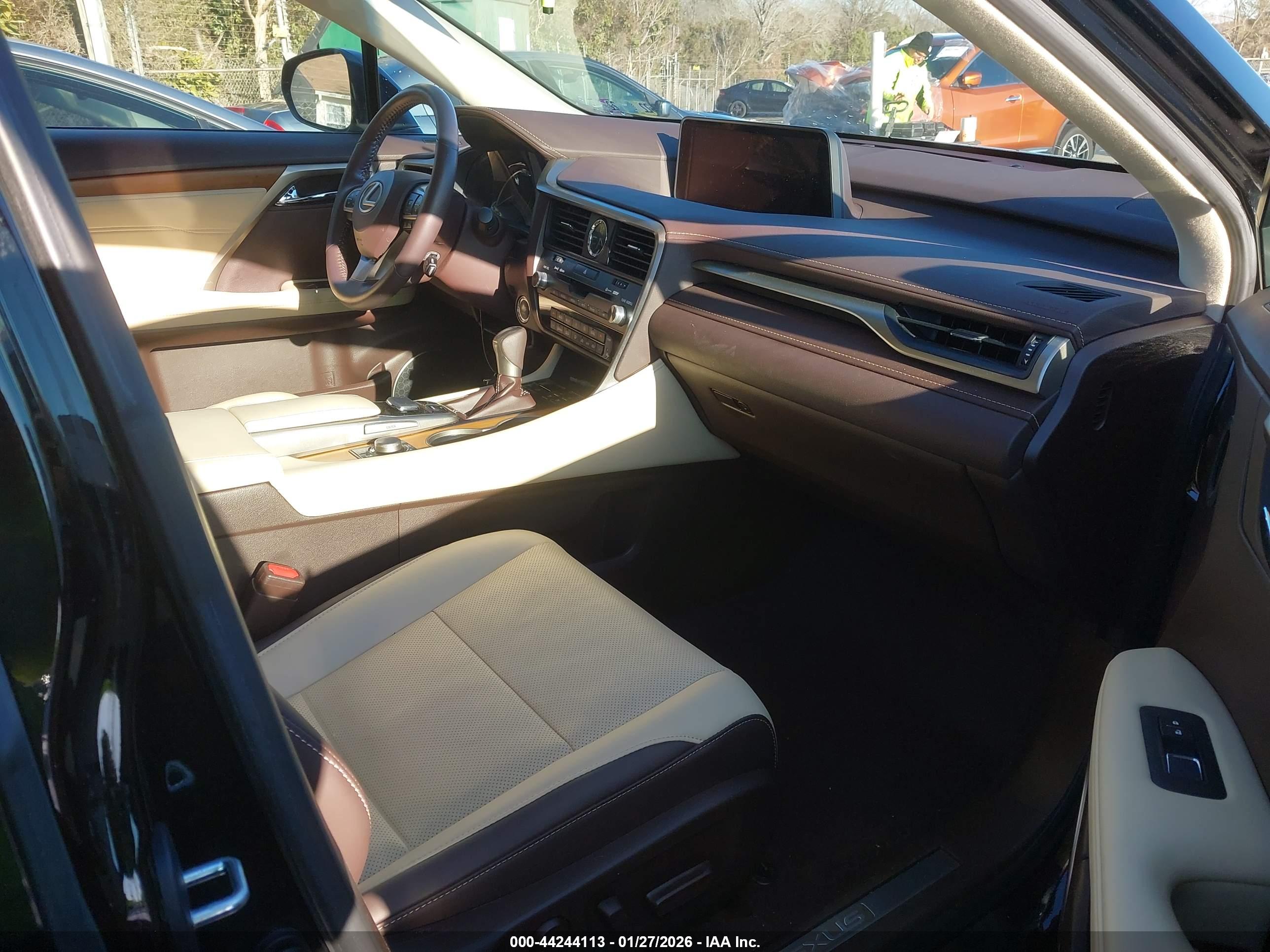 LEXUS RX image 5