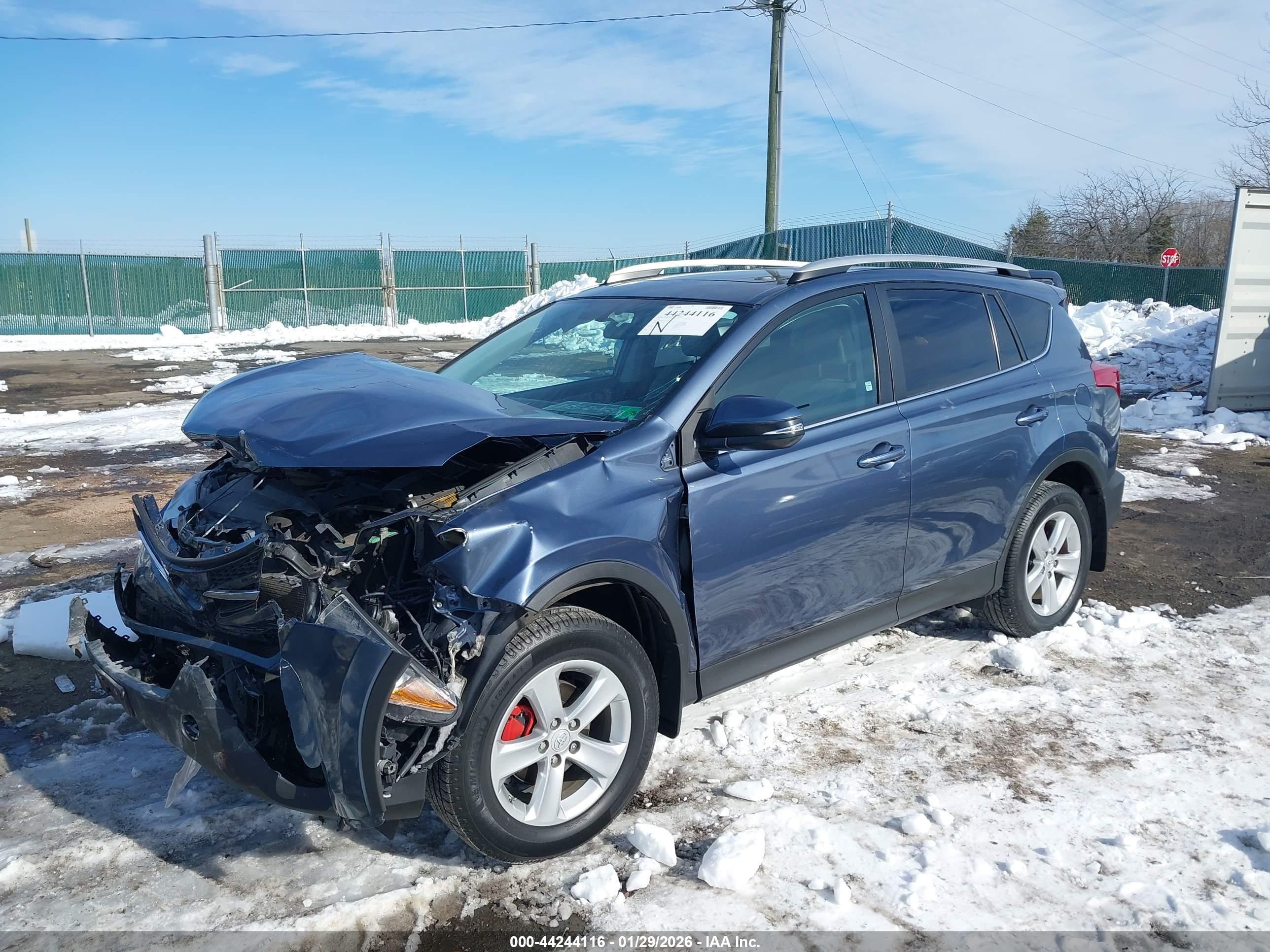 TOYOTA RAV4 image 2