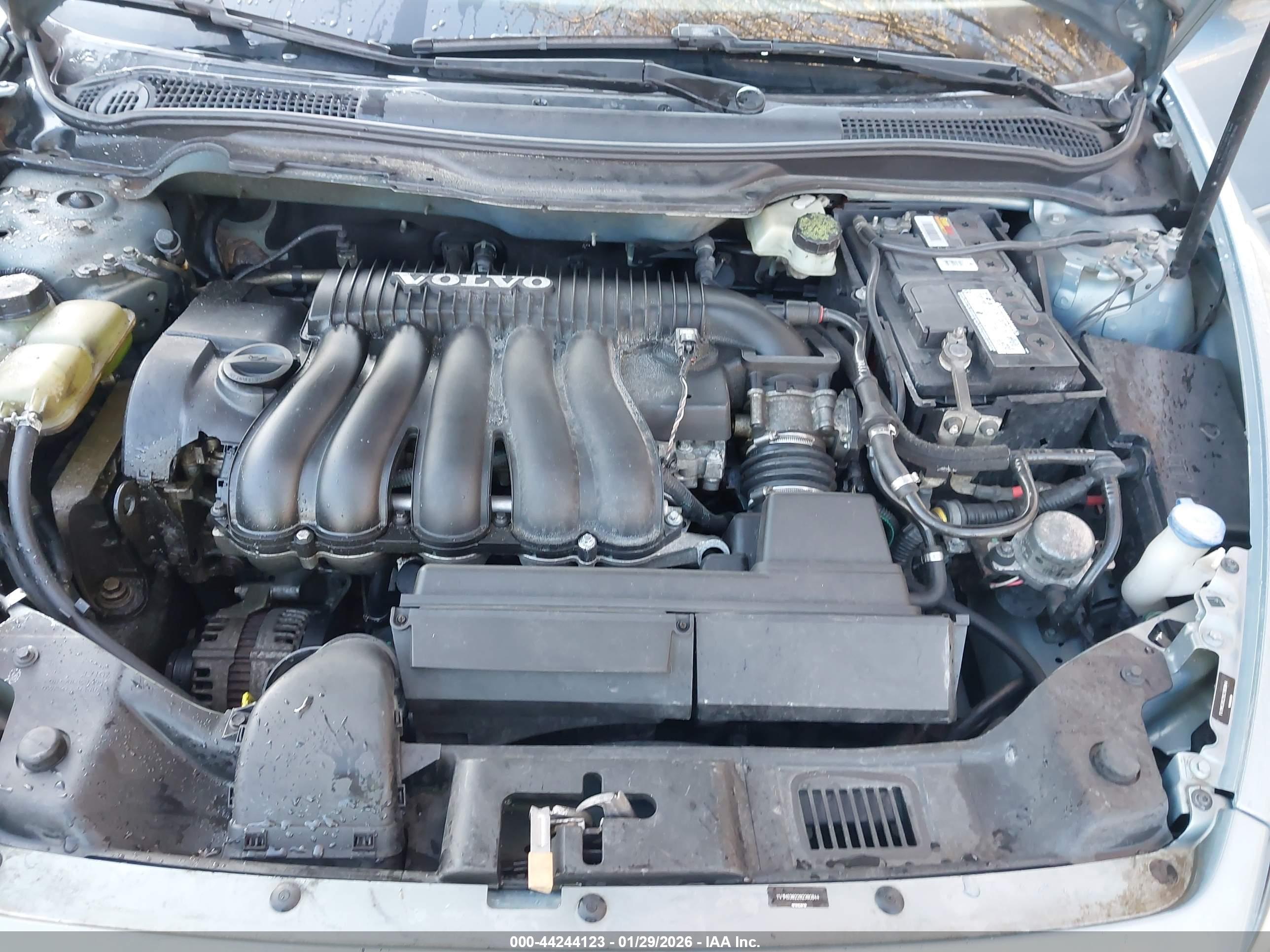 VOLVO S40 image 10