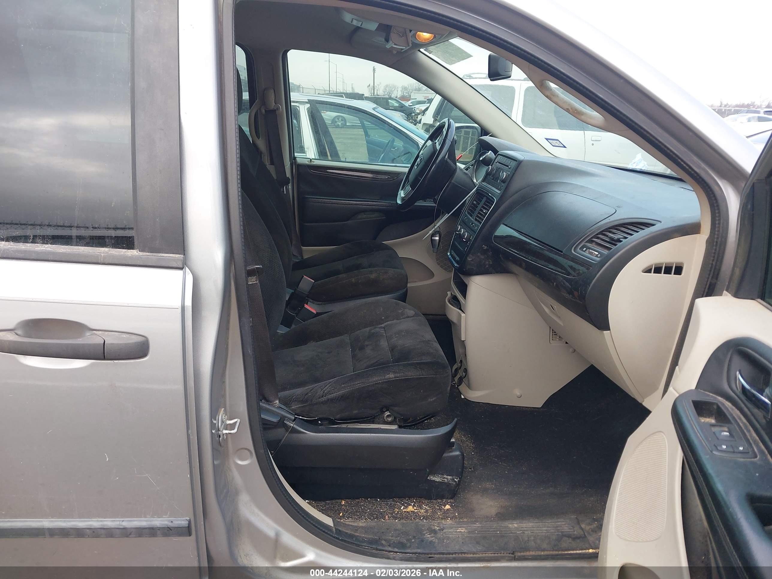 DODGE GRAND image 5