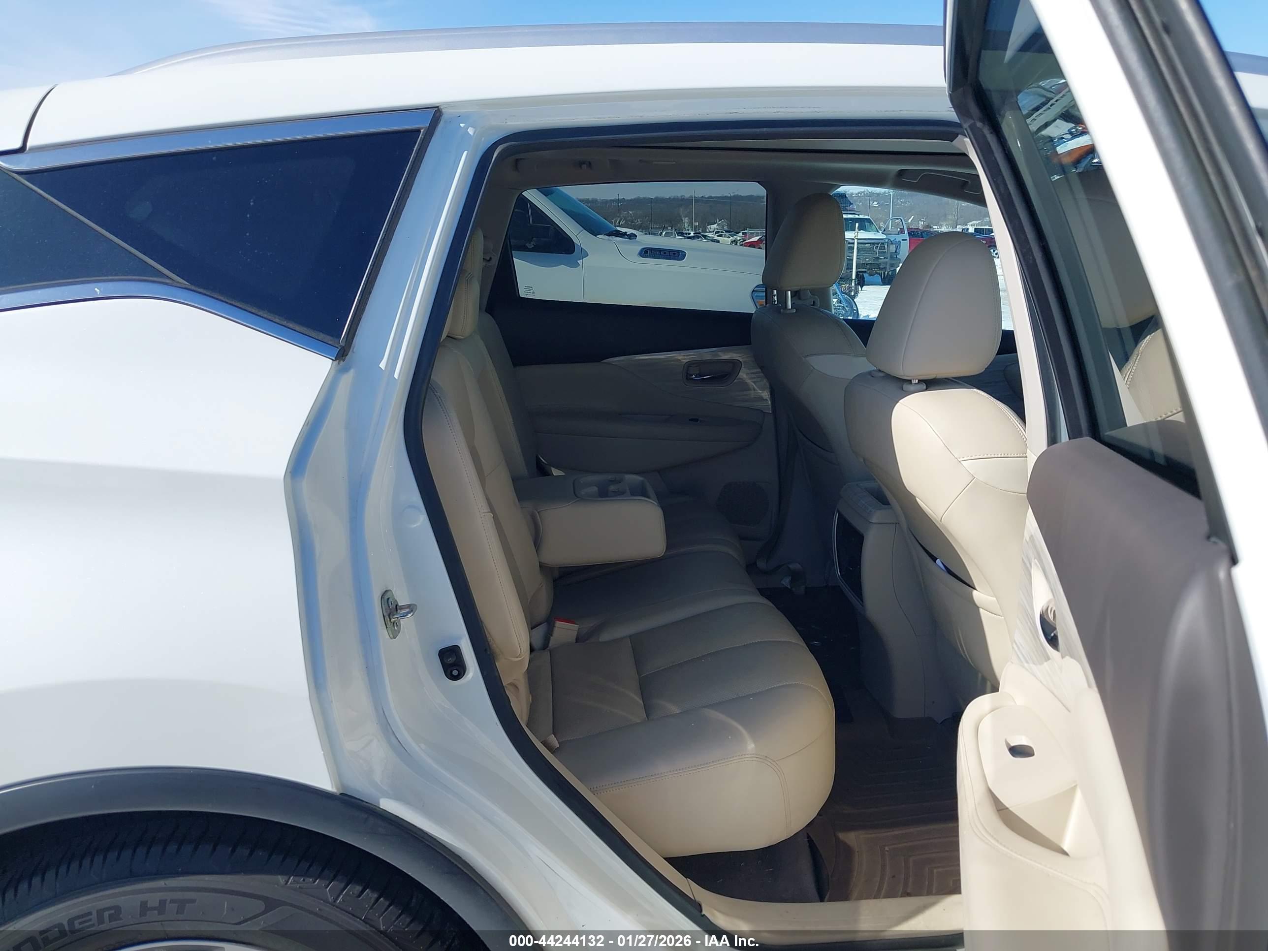 NISSAN MURANO image 8