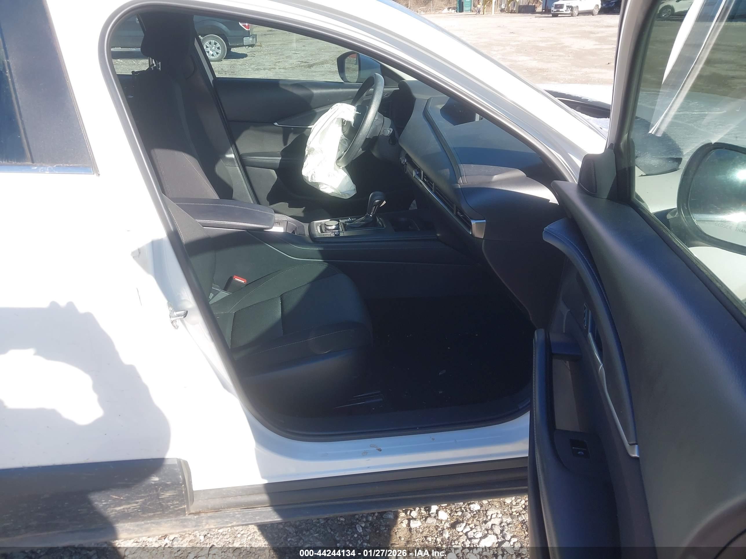 MAZDA CX-30 image 5
