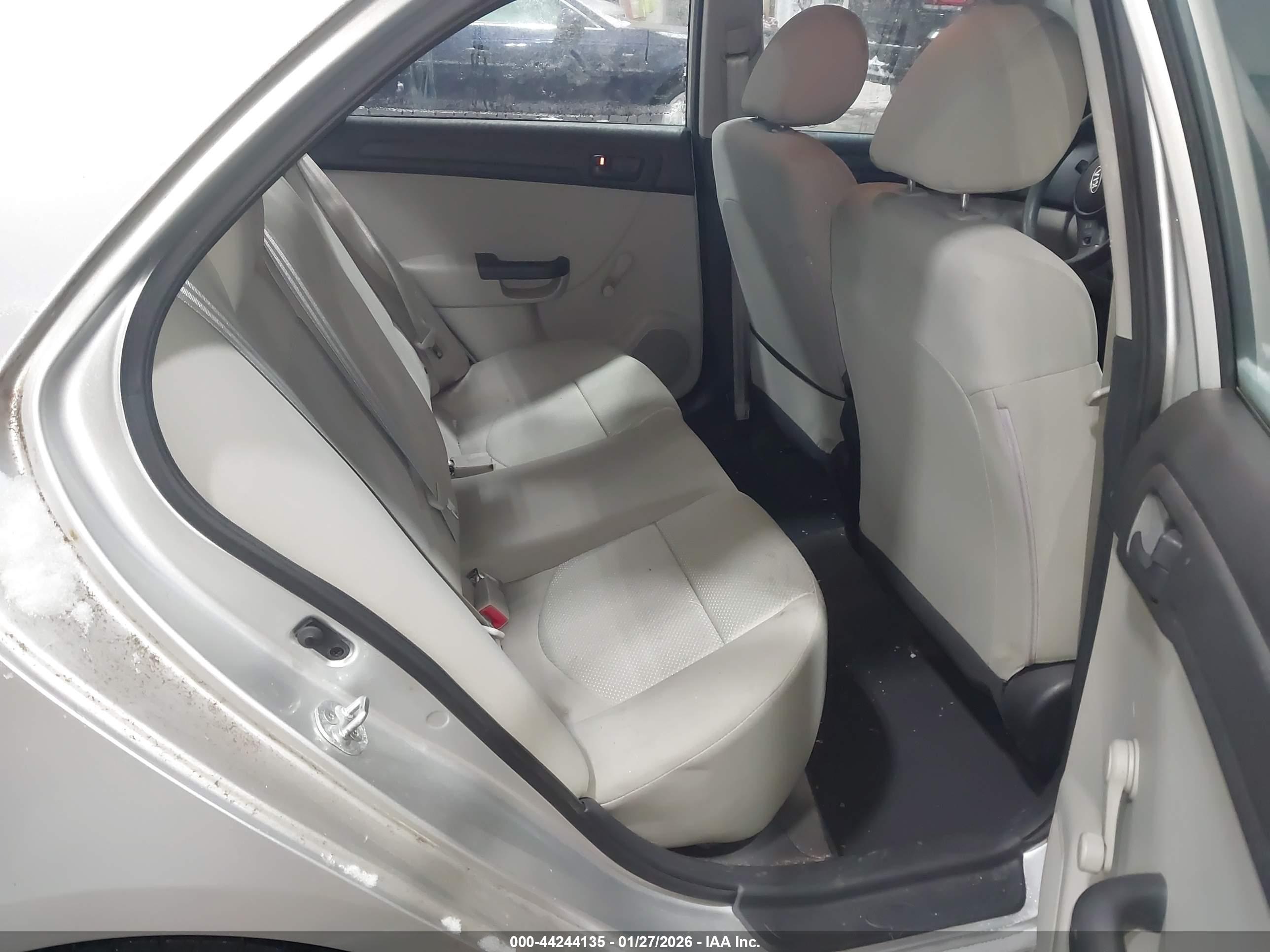 KIA FORTE image 8