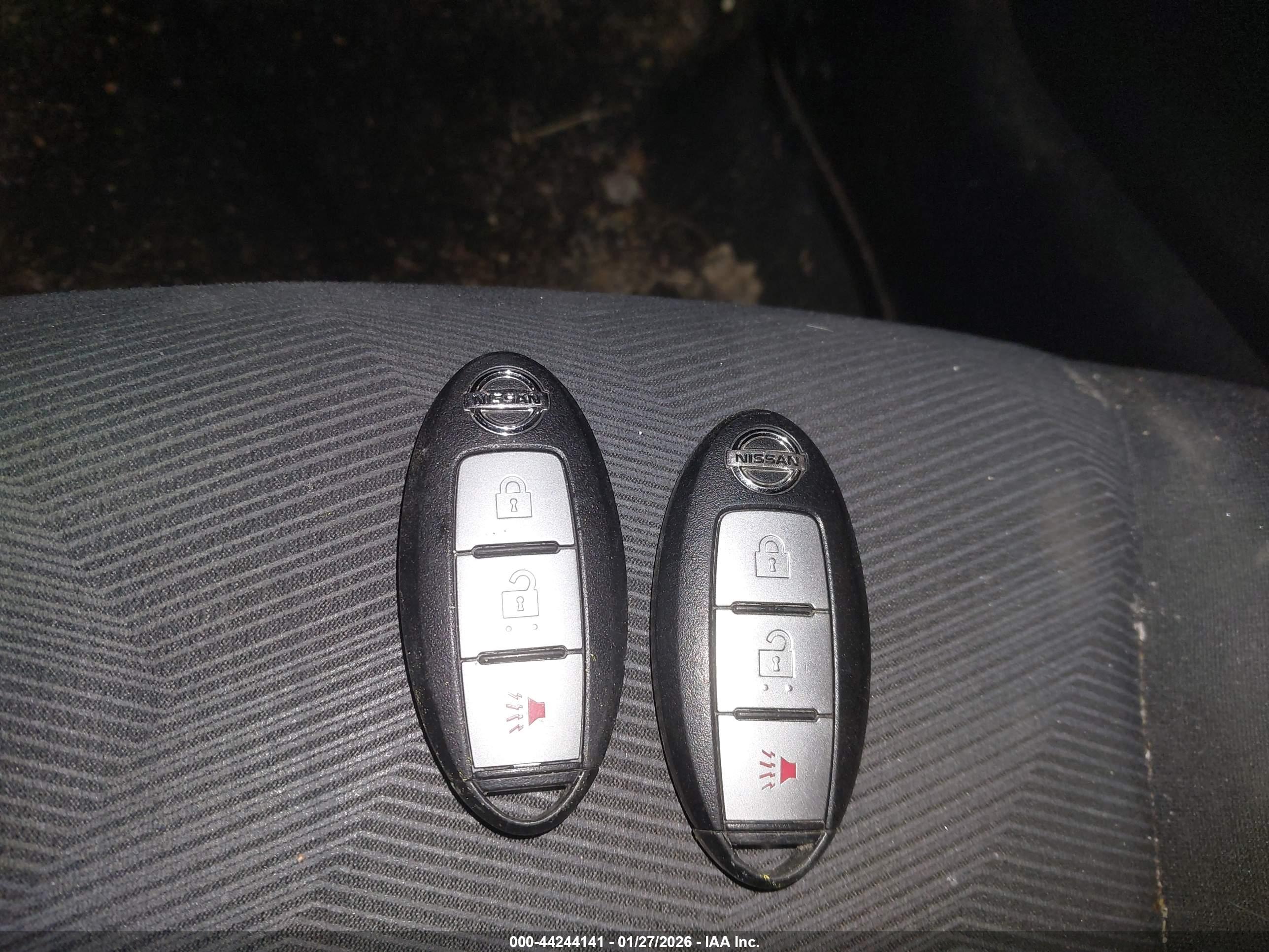 NISSAN ROGUE image 11