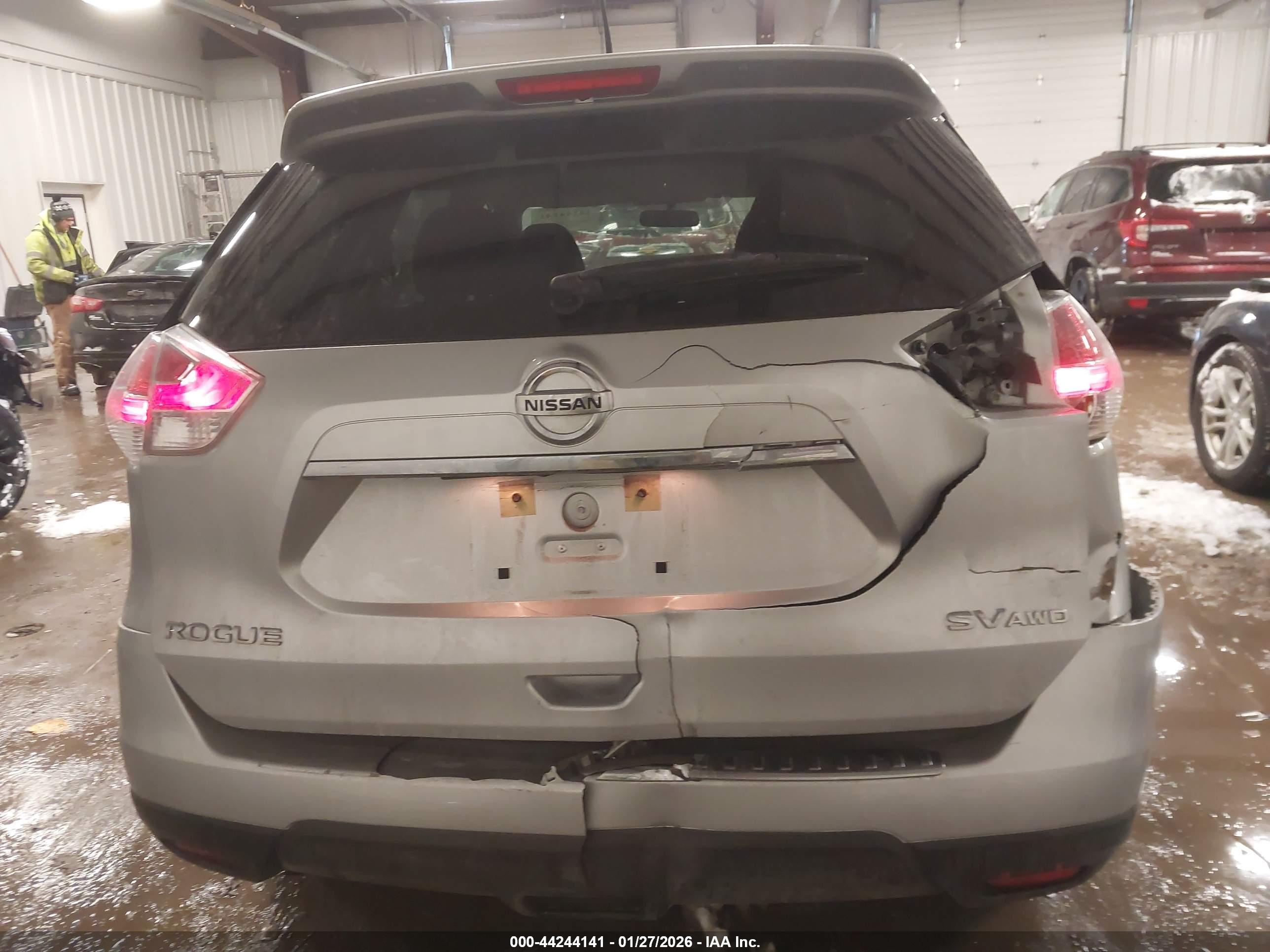 NISSAN ROGUE image 6