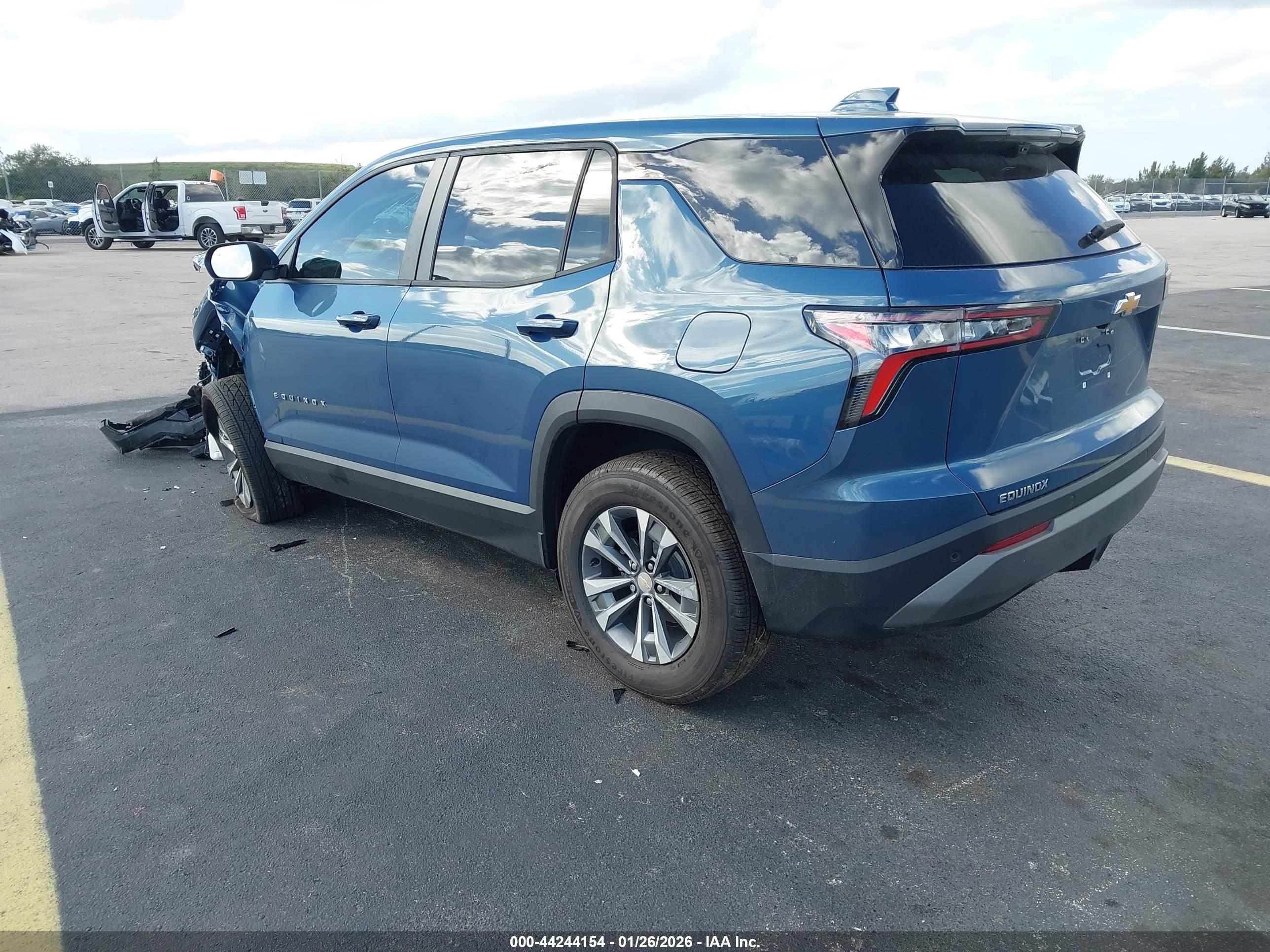 CHEVROLET EQUINOX image 3