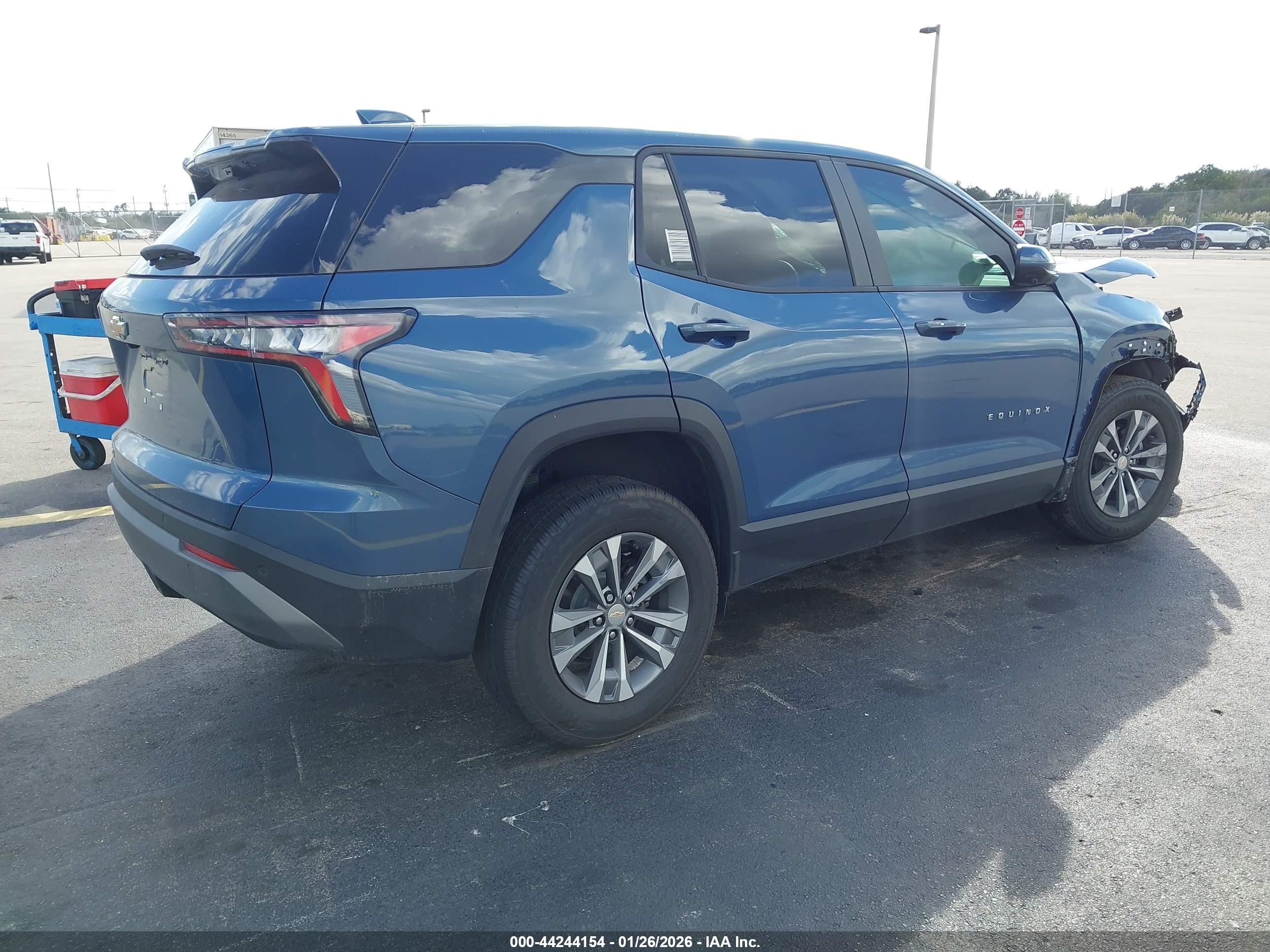 CHEVROLET EQUINOX image 4