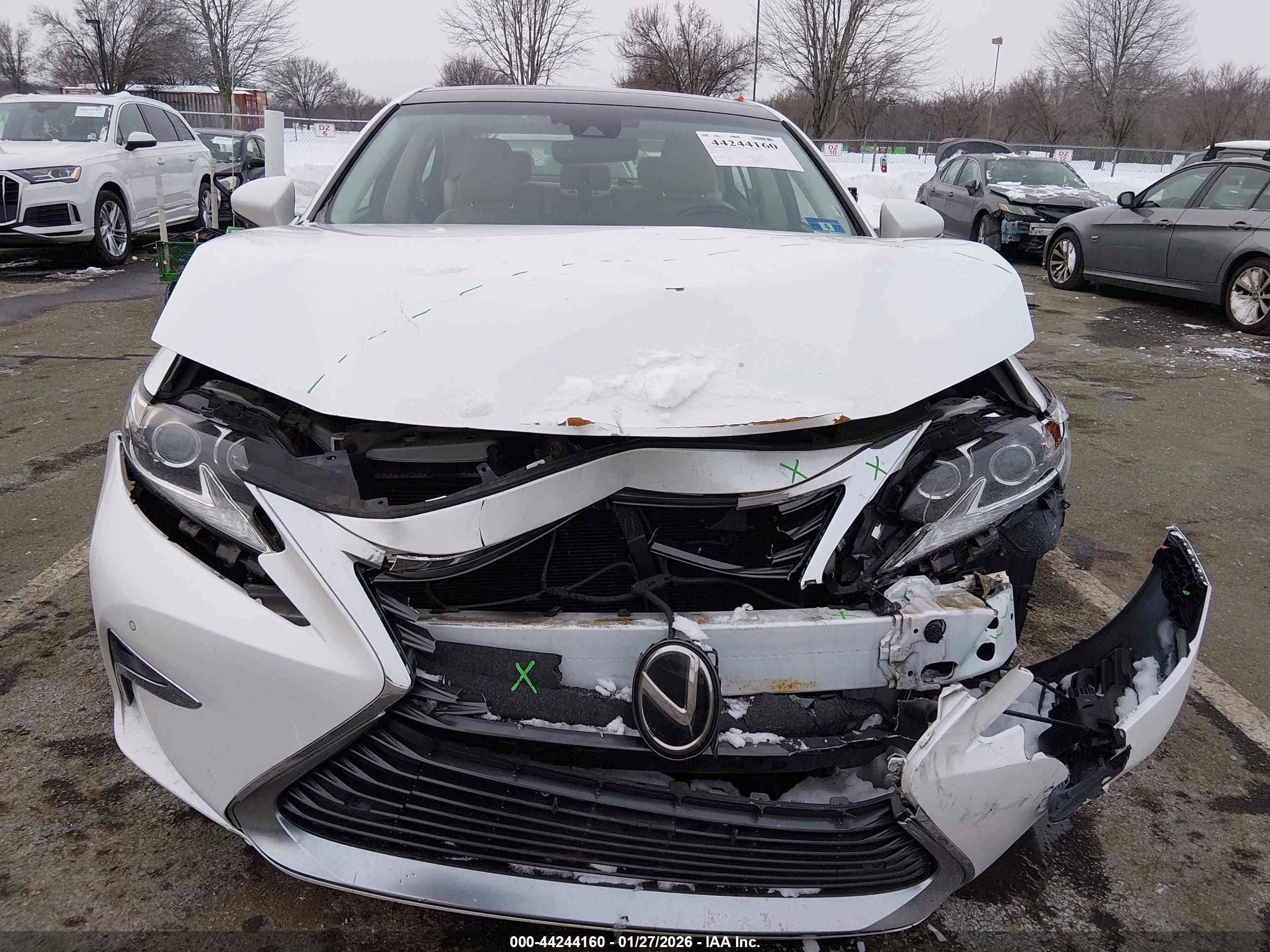 LEXUS ES image 6