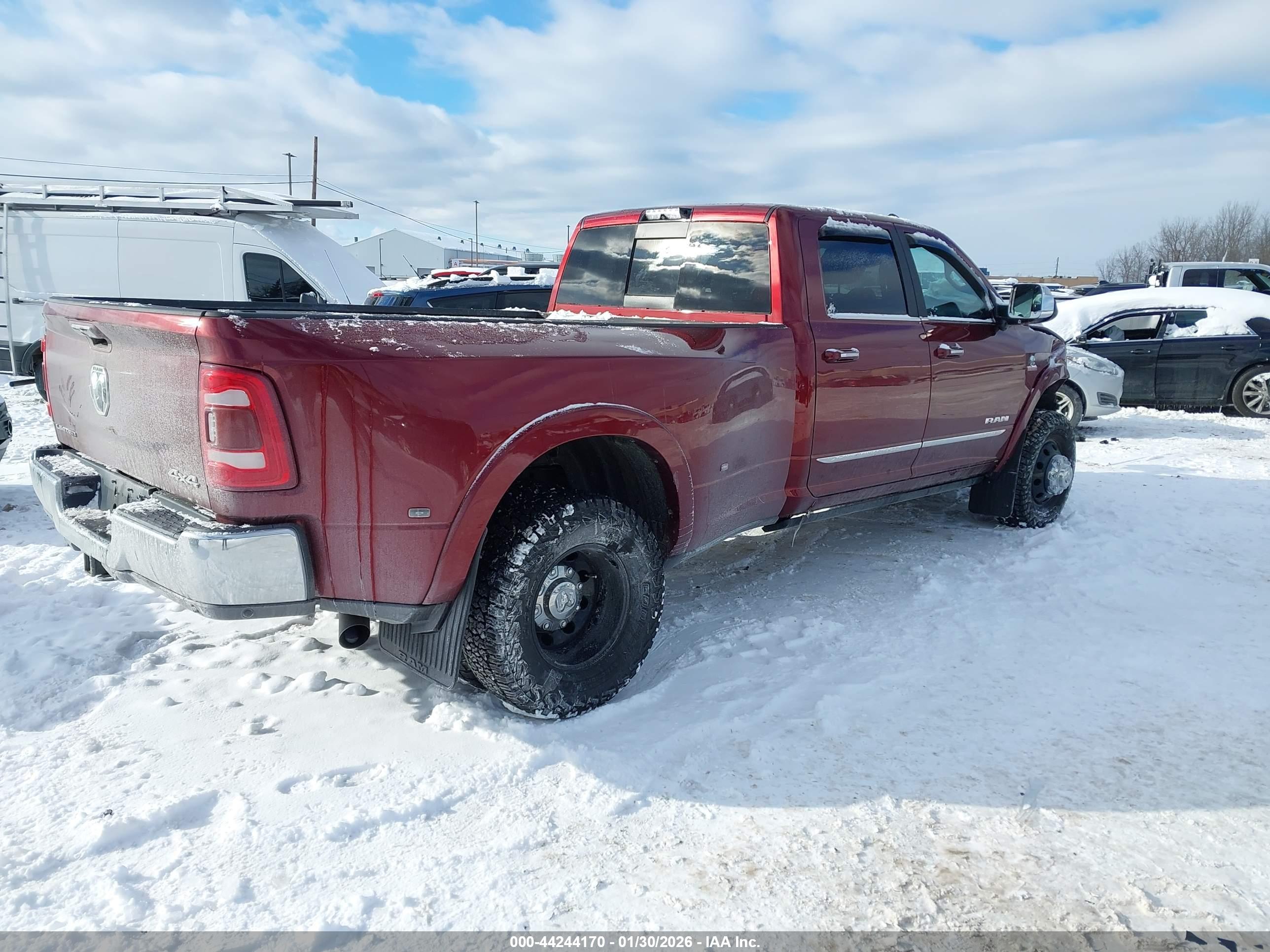 RAM 3500 image 4