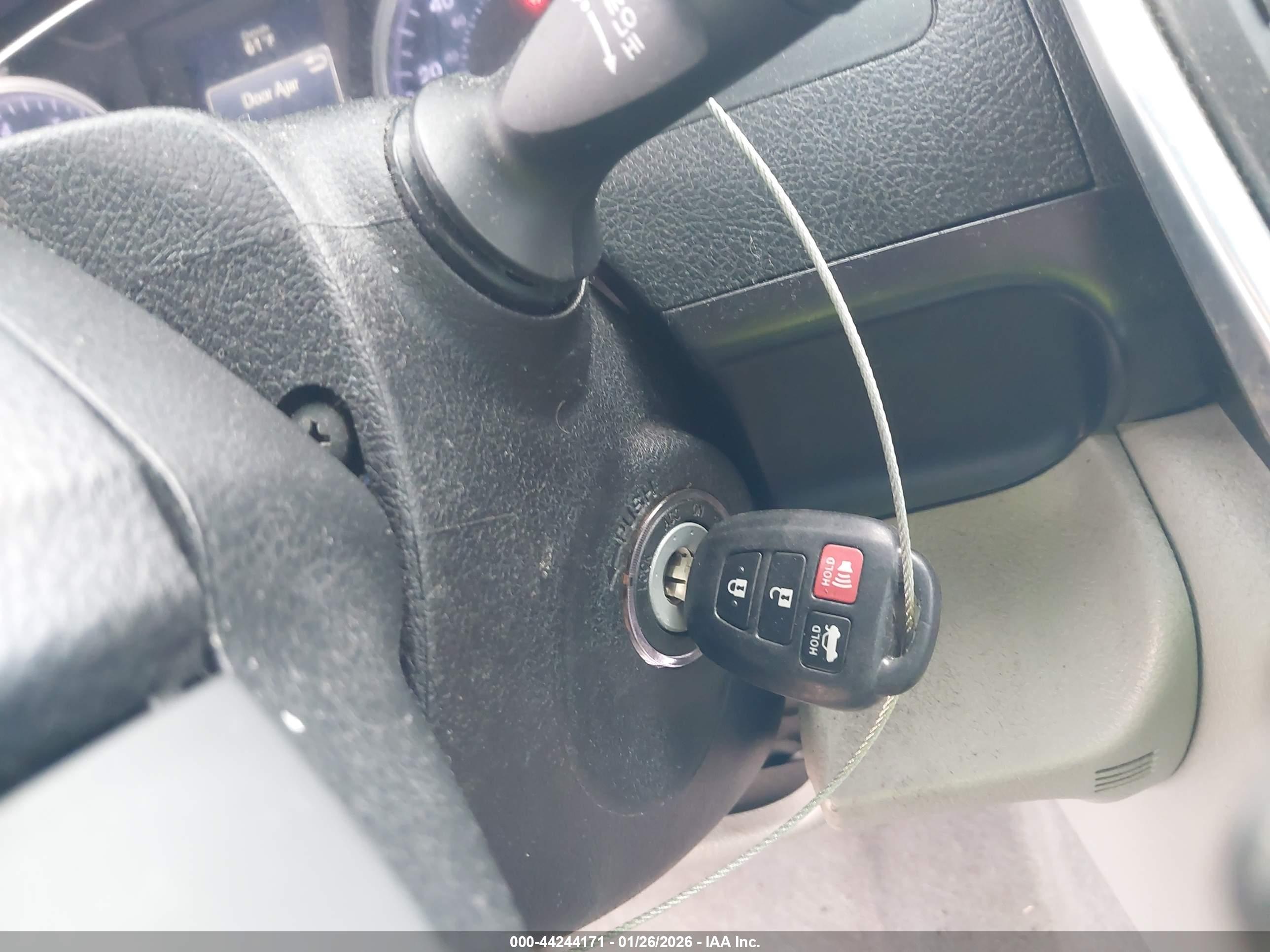 TOYOTA CAMRY image 11