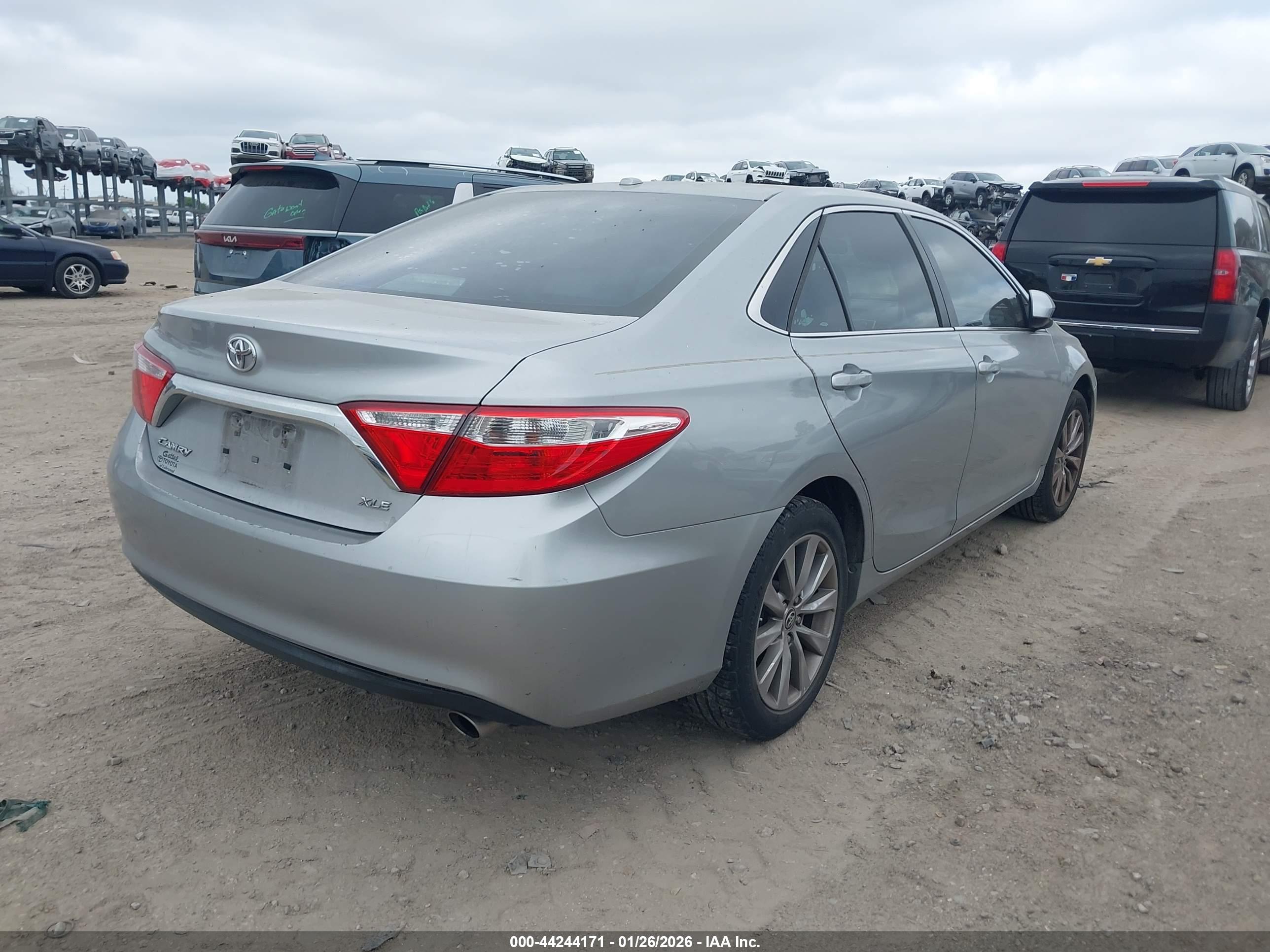 TOYOTA CAMRY image 4