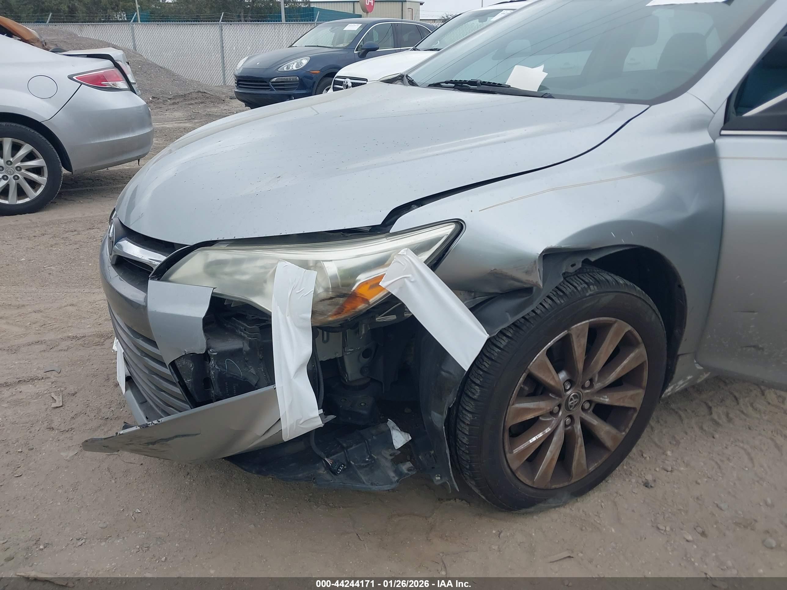TOYOTA CAMRY image 6
