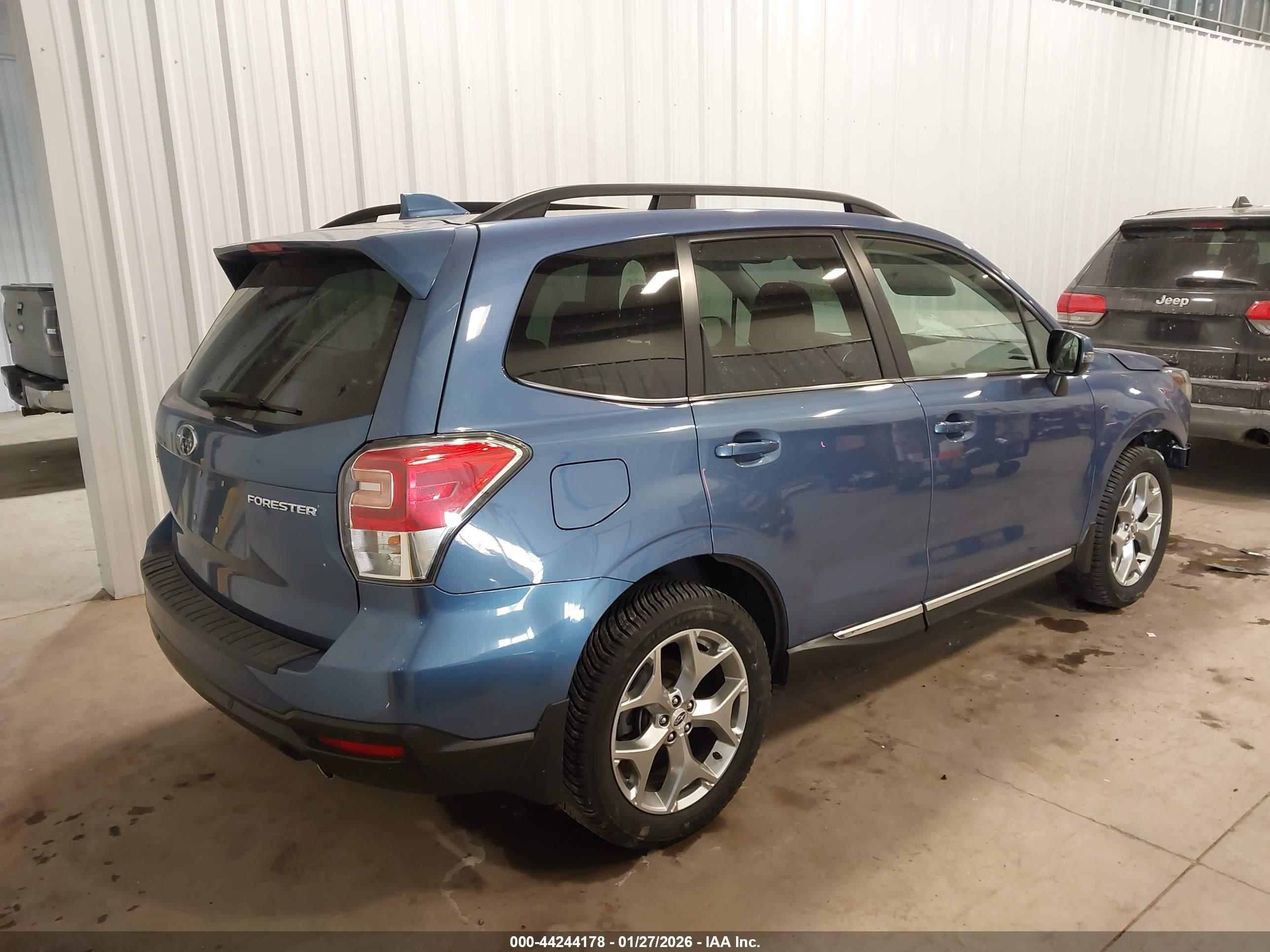 SUBARU FORESTER image 4