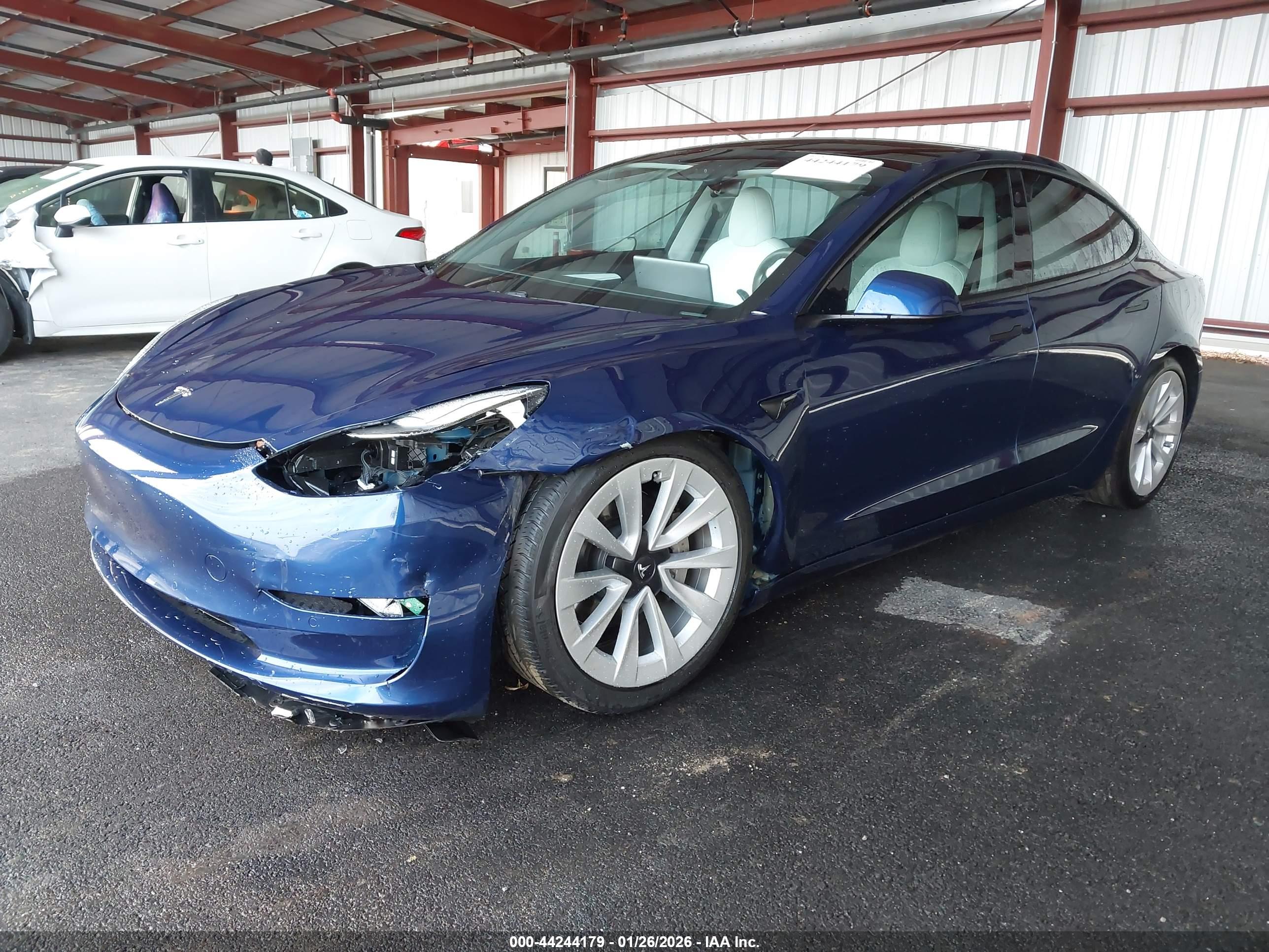 TESLA MODEL image 2