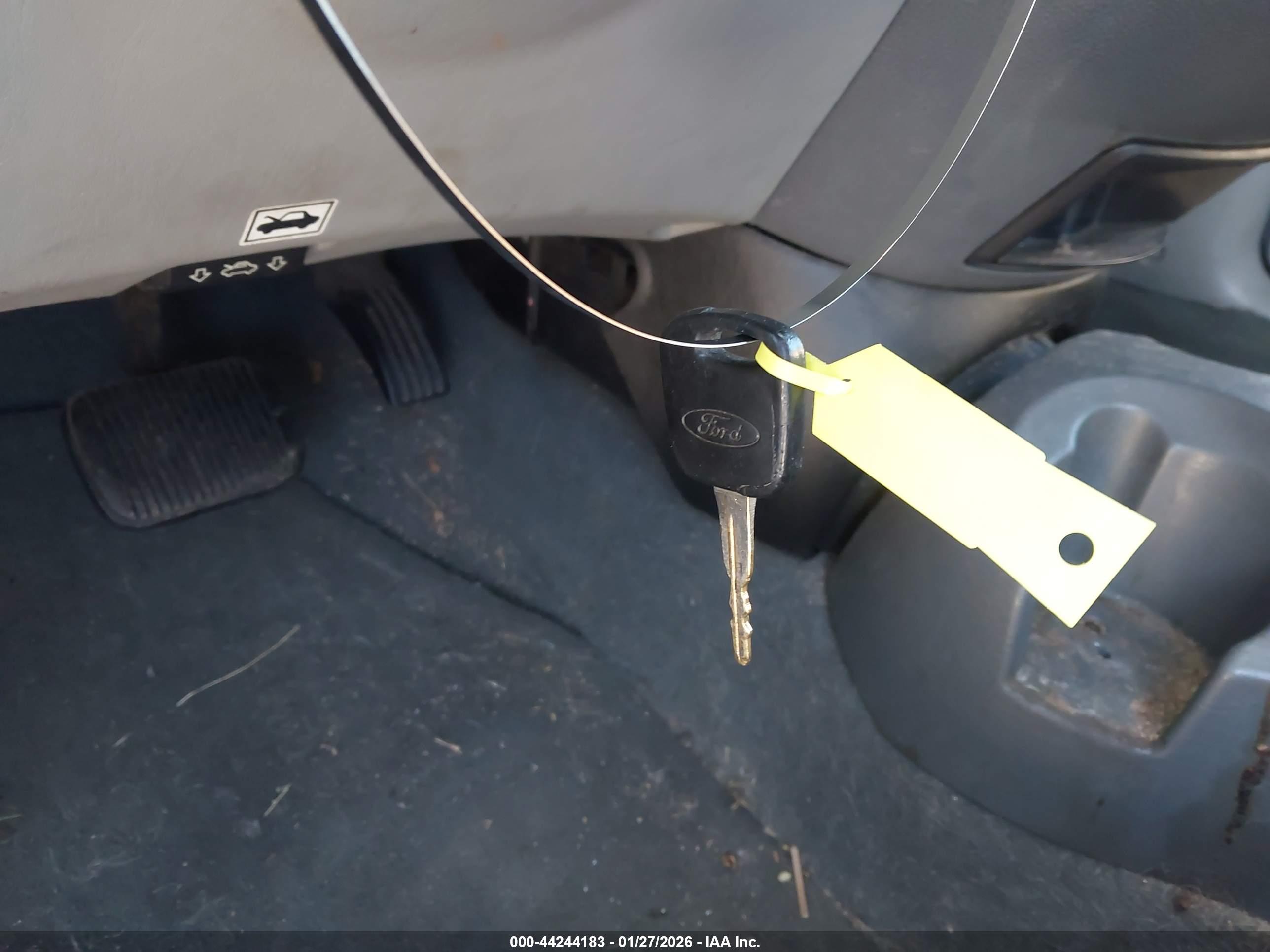 FORD FOCUS image 11