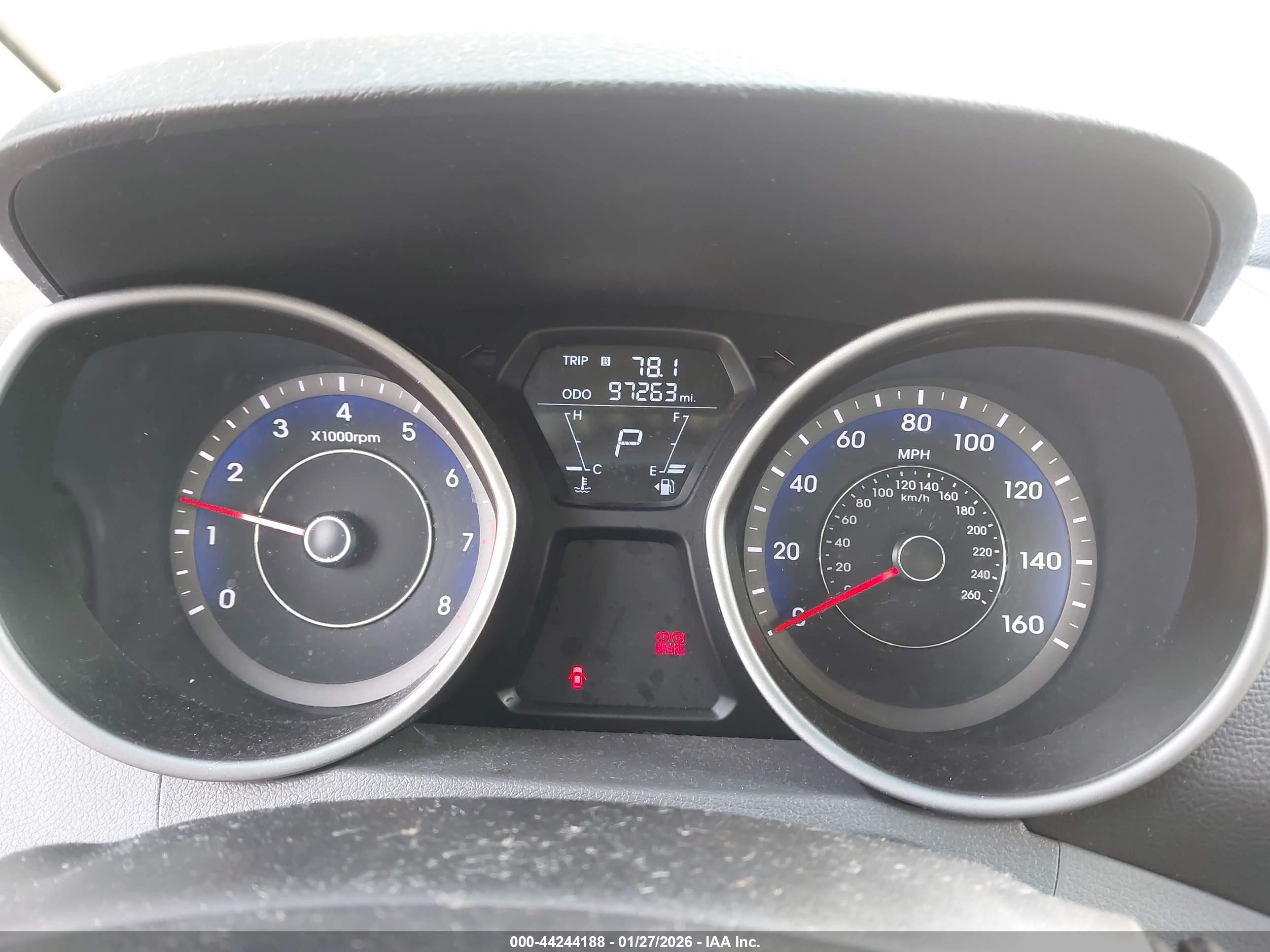 HYUNDAI ELANTRA image 7