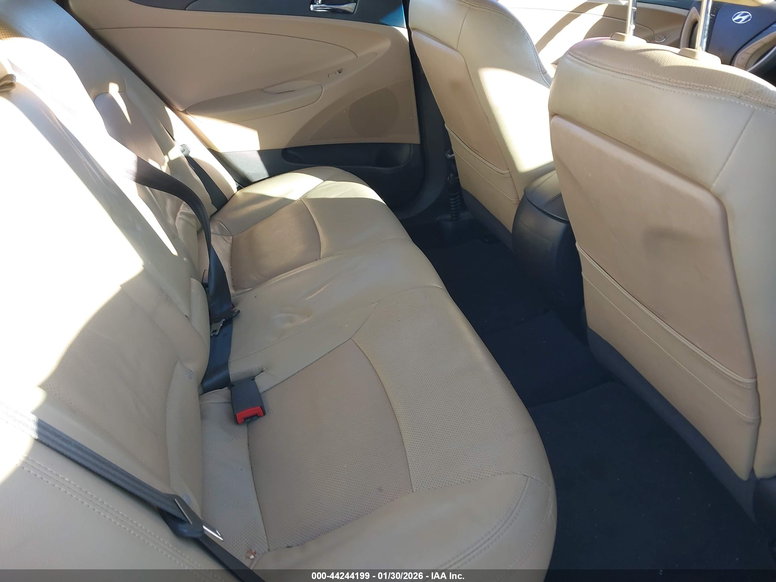 HYUNDAI SONATA image 8