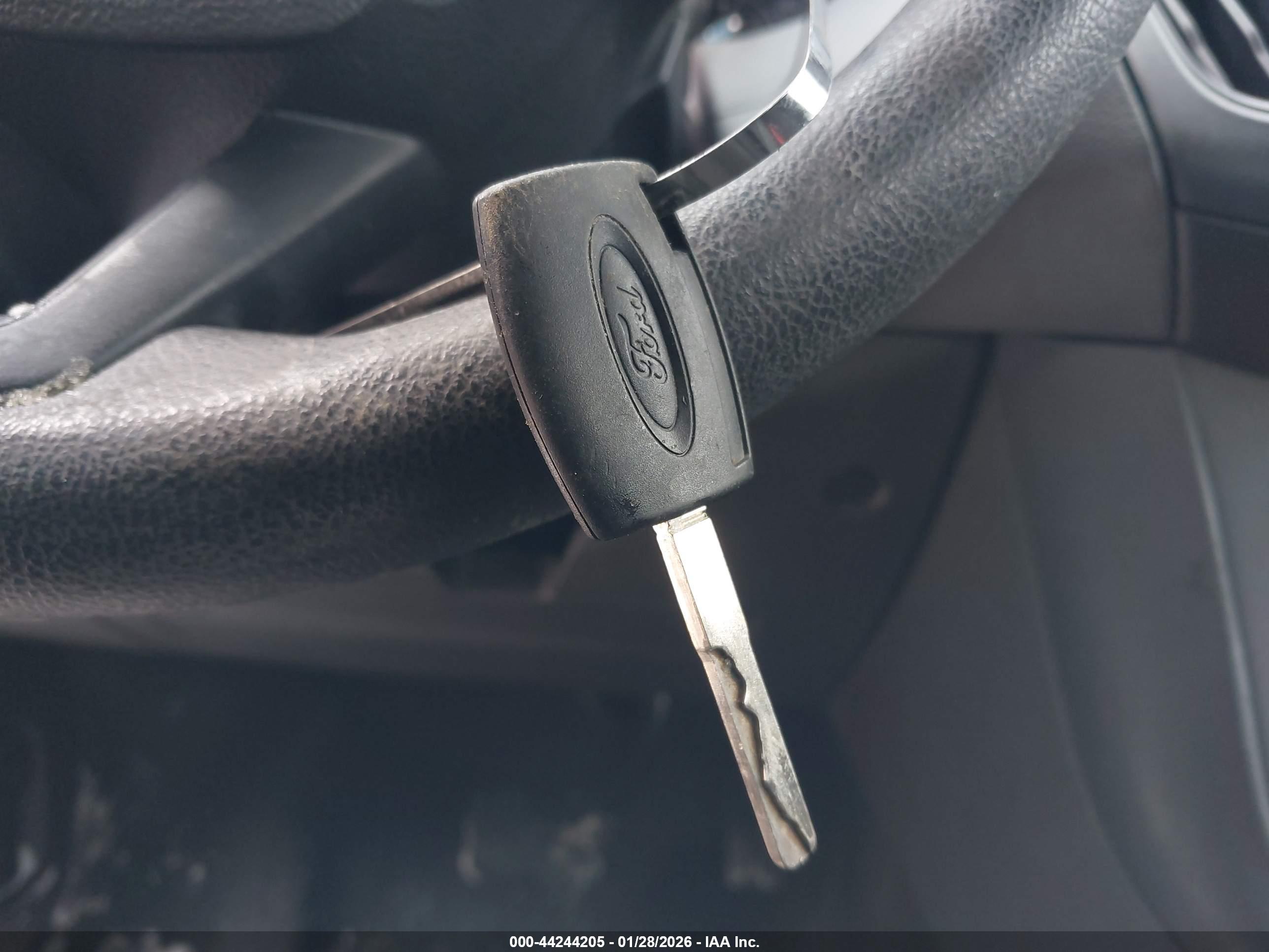 FORD FOCUS image 11