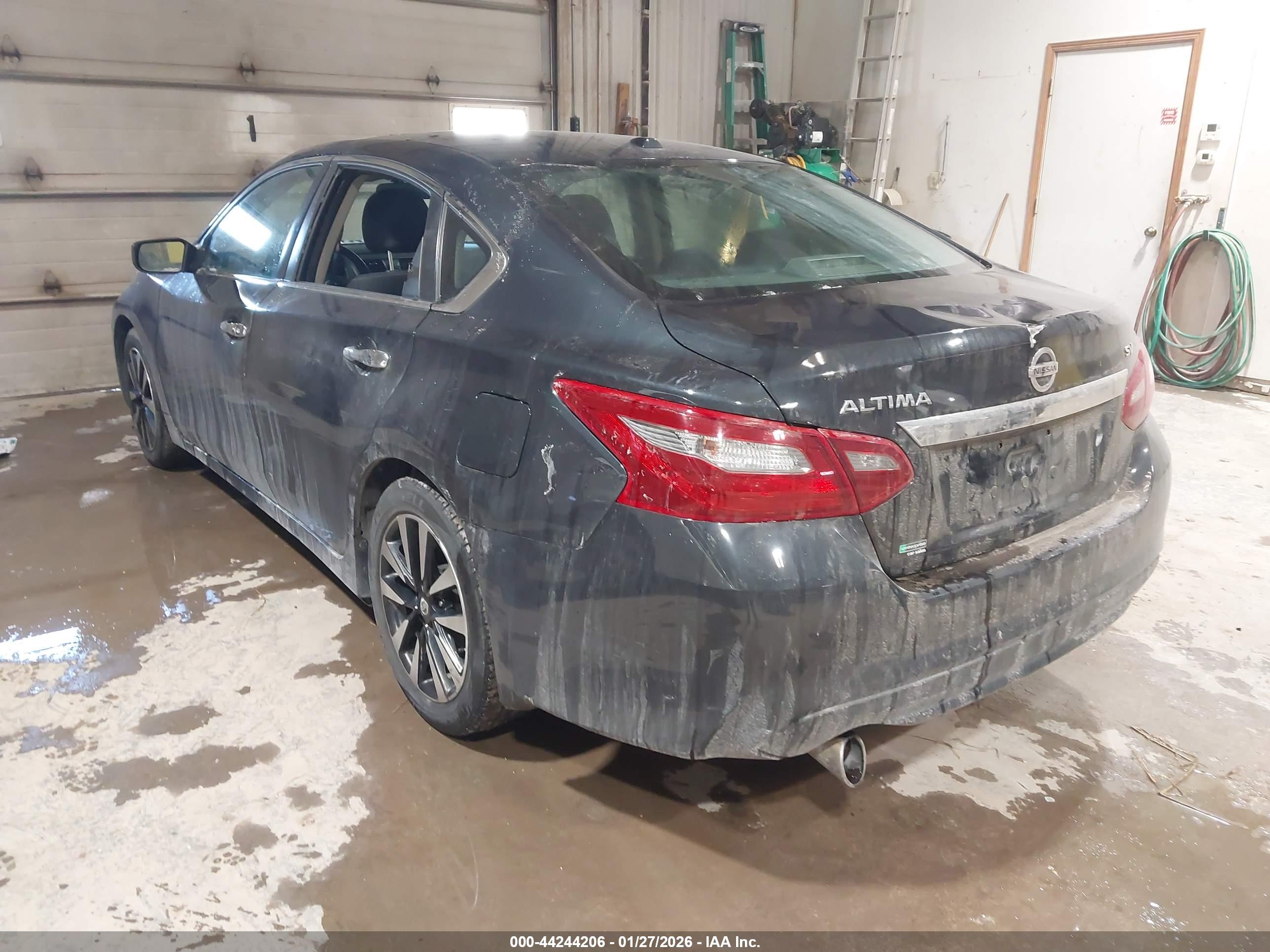 NISSAN ALTIMA image 3
