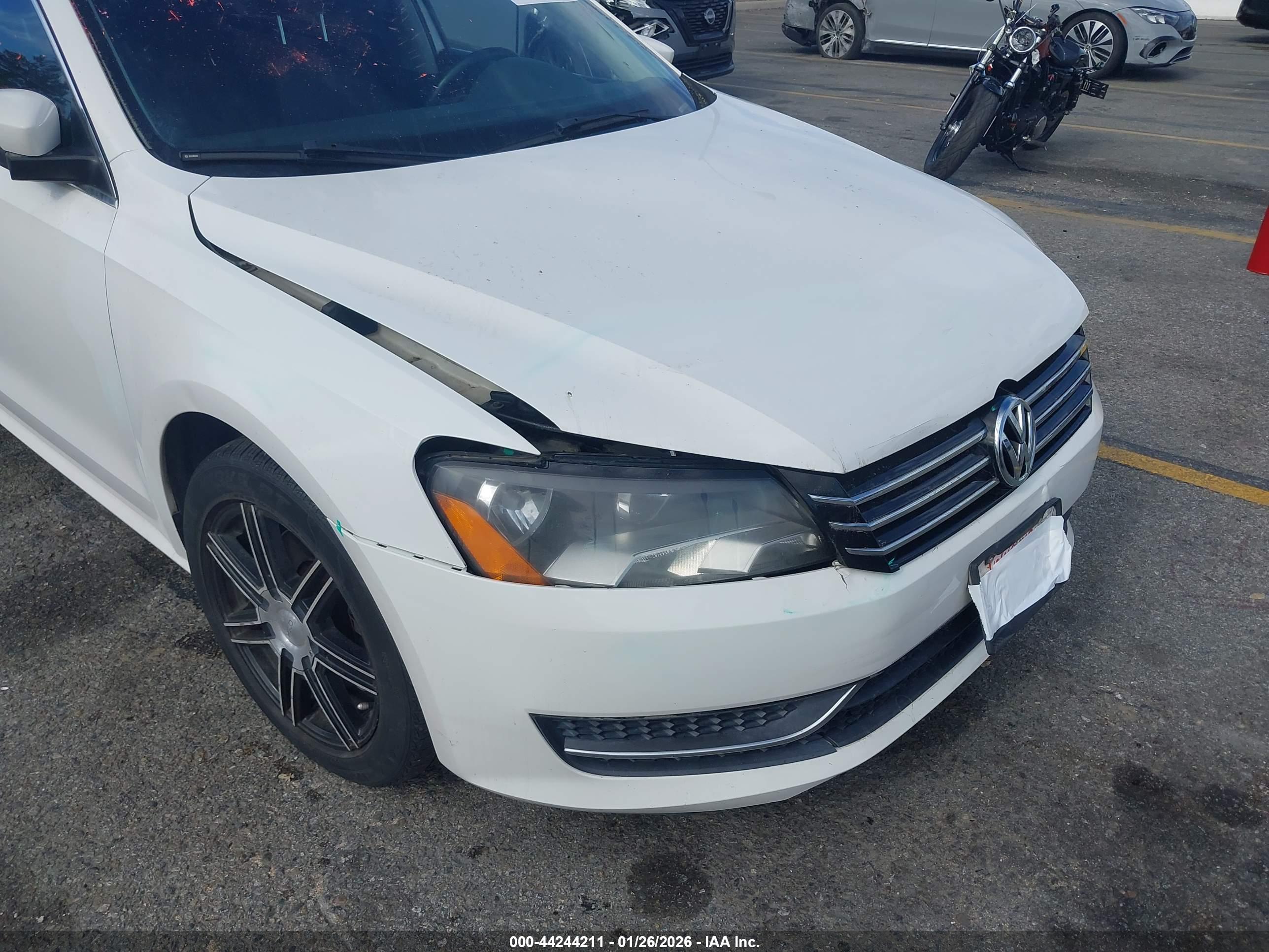 VOLKSWAGEN PASSAT image 6
