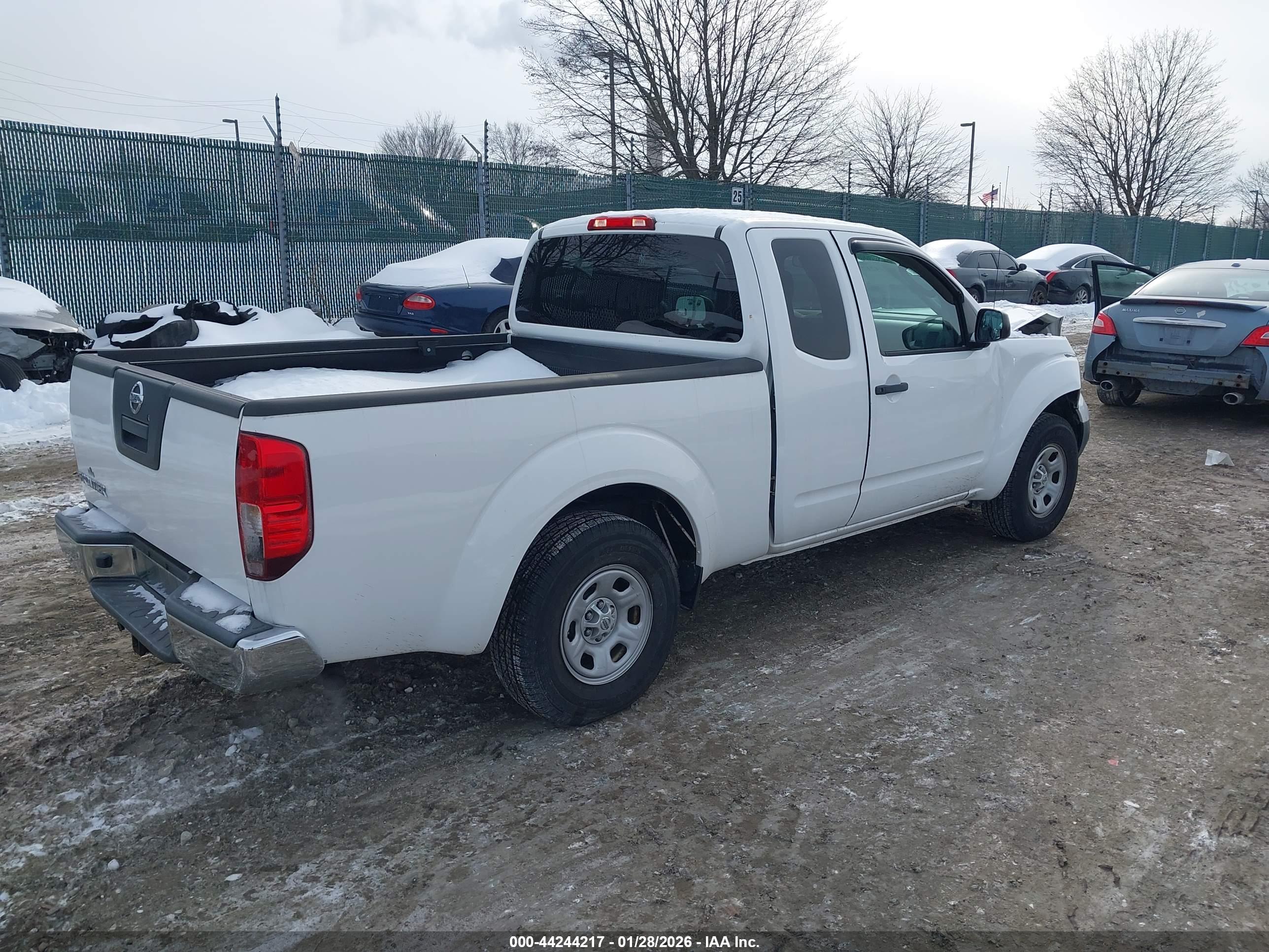 NISSAN FRONTIER image 4