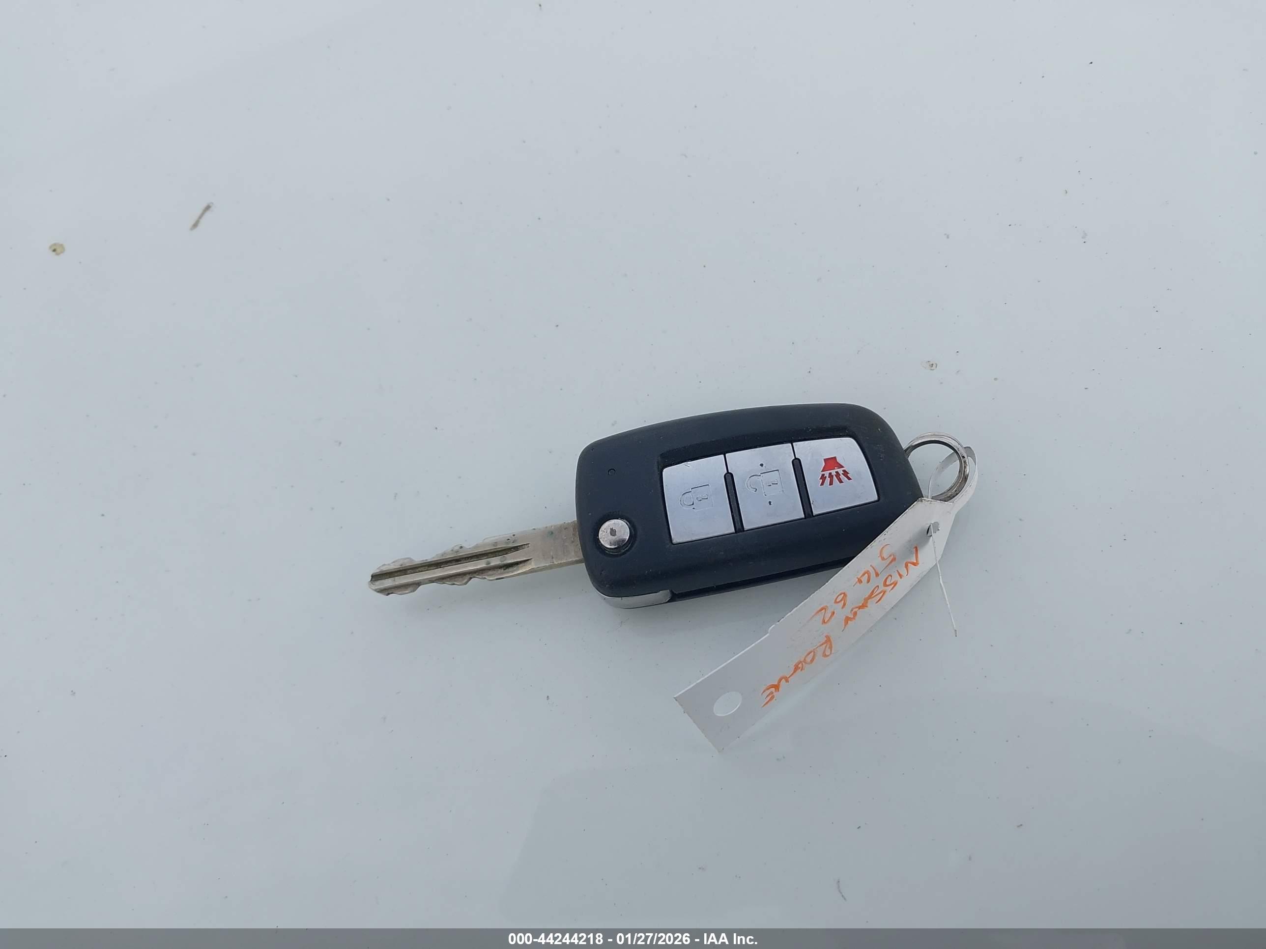 NISSAN ROGUE image 11