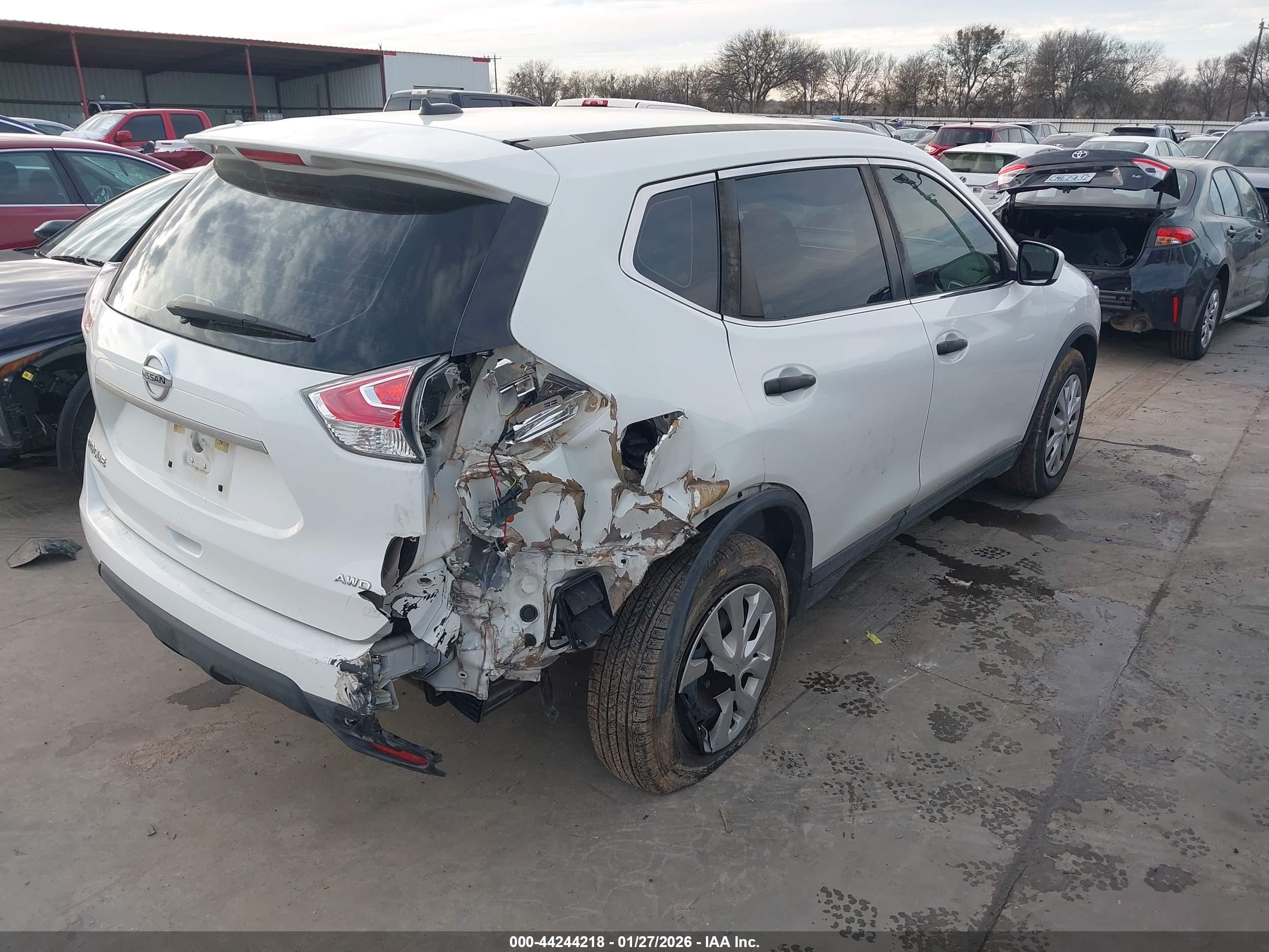 NISSAN ROGUE image 4
