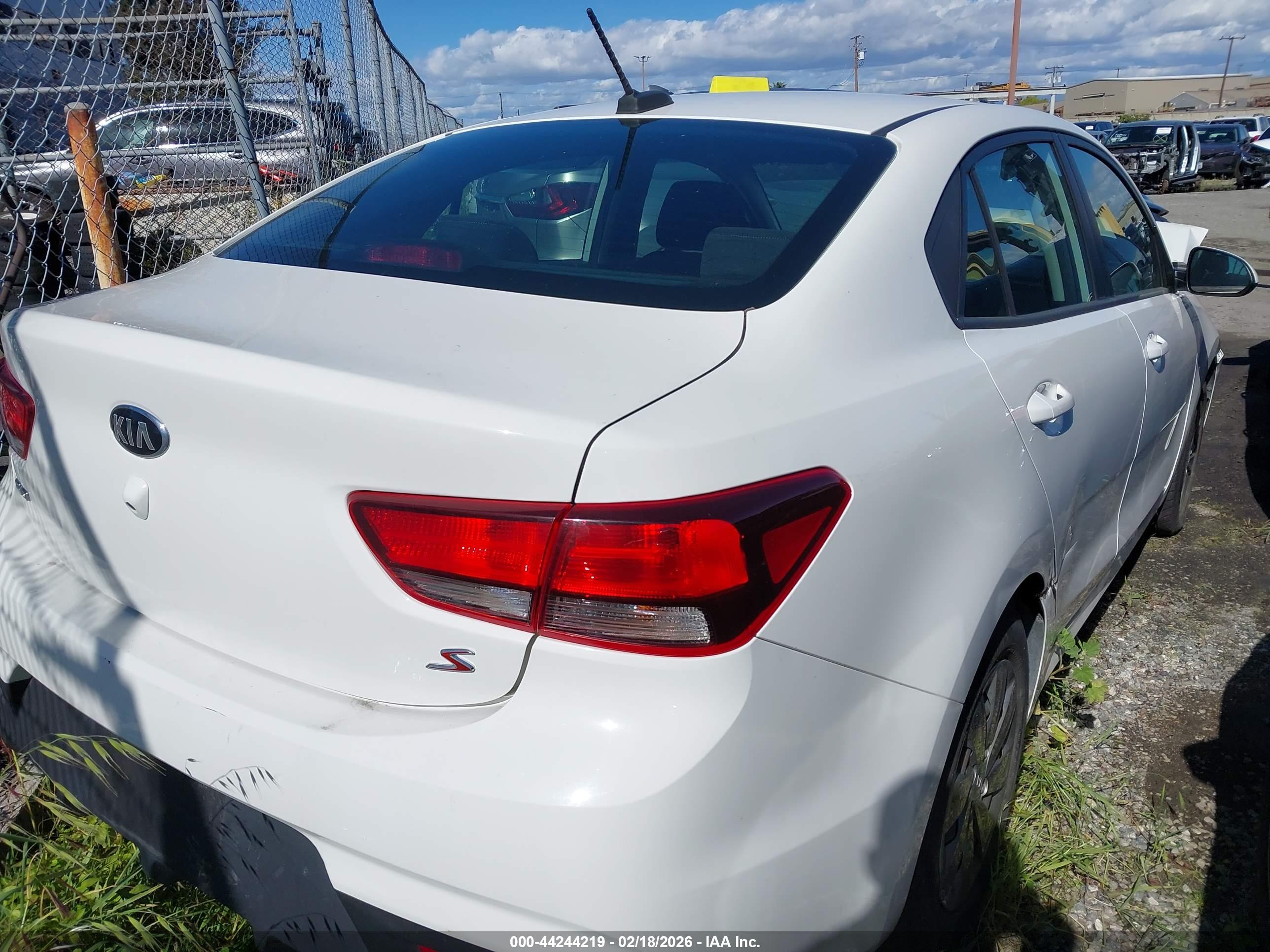 KIA RIO image 4