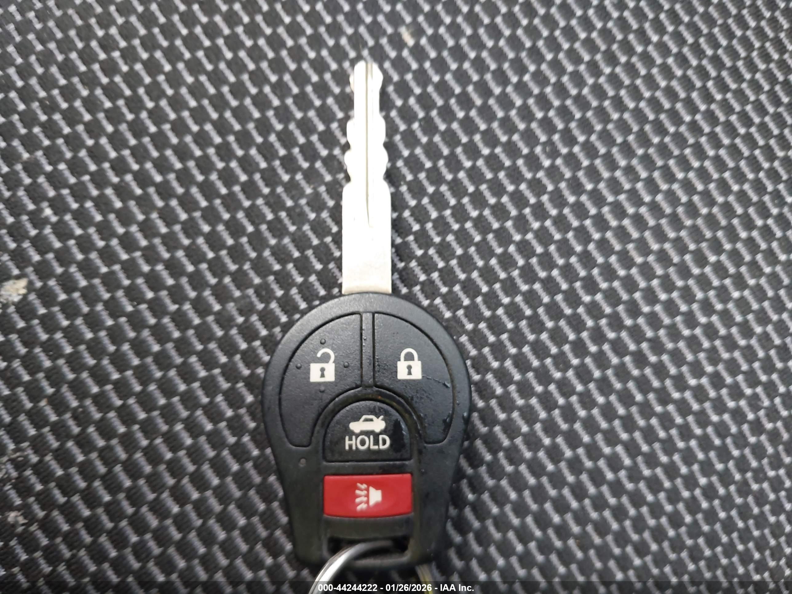 NISSAN VERSA image 11