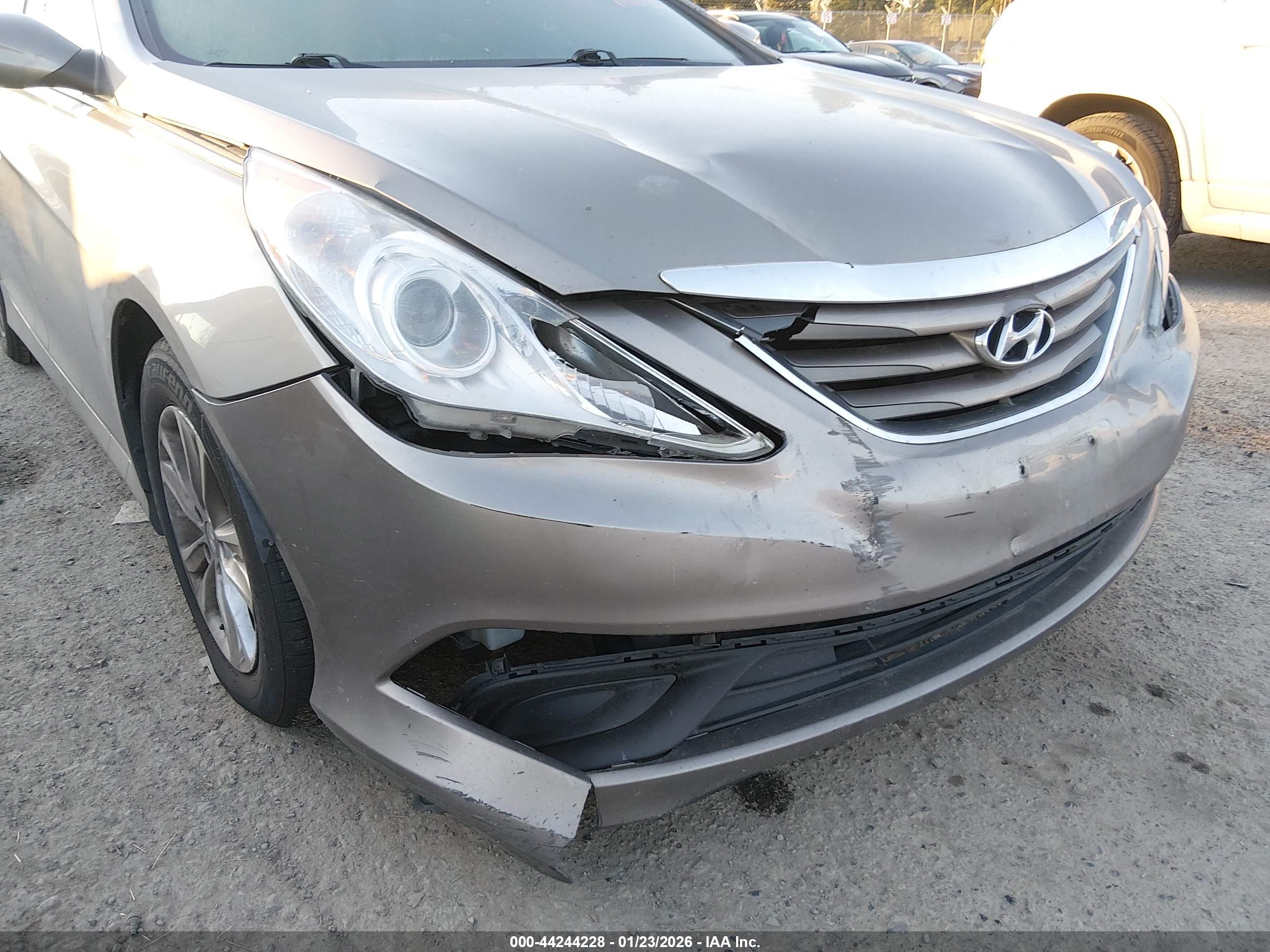 HYUNDAI SONATA image 6