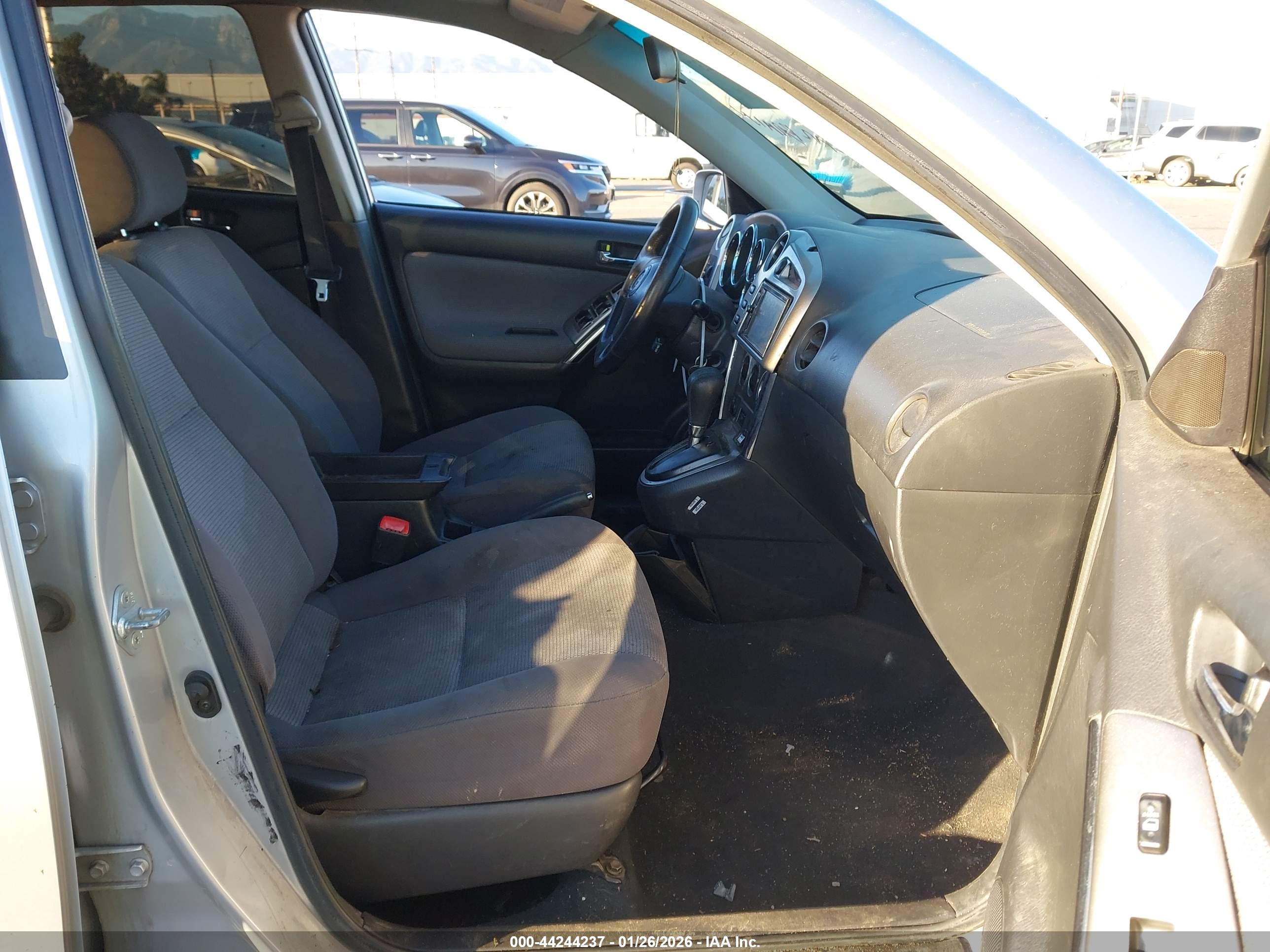 TOYOTA MATRIX image 5