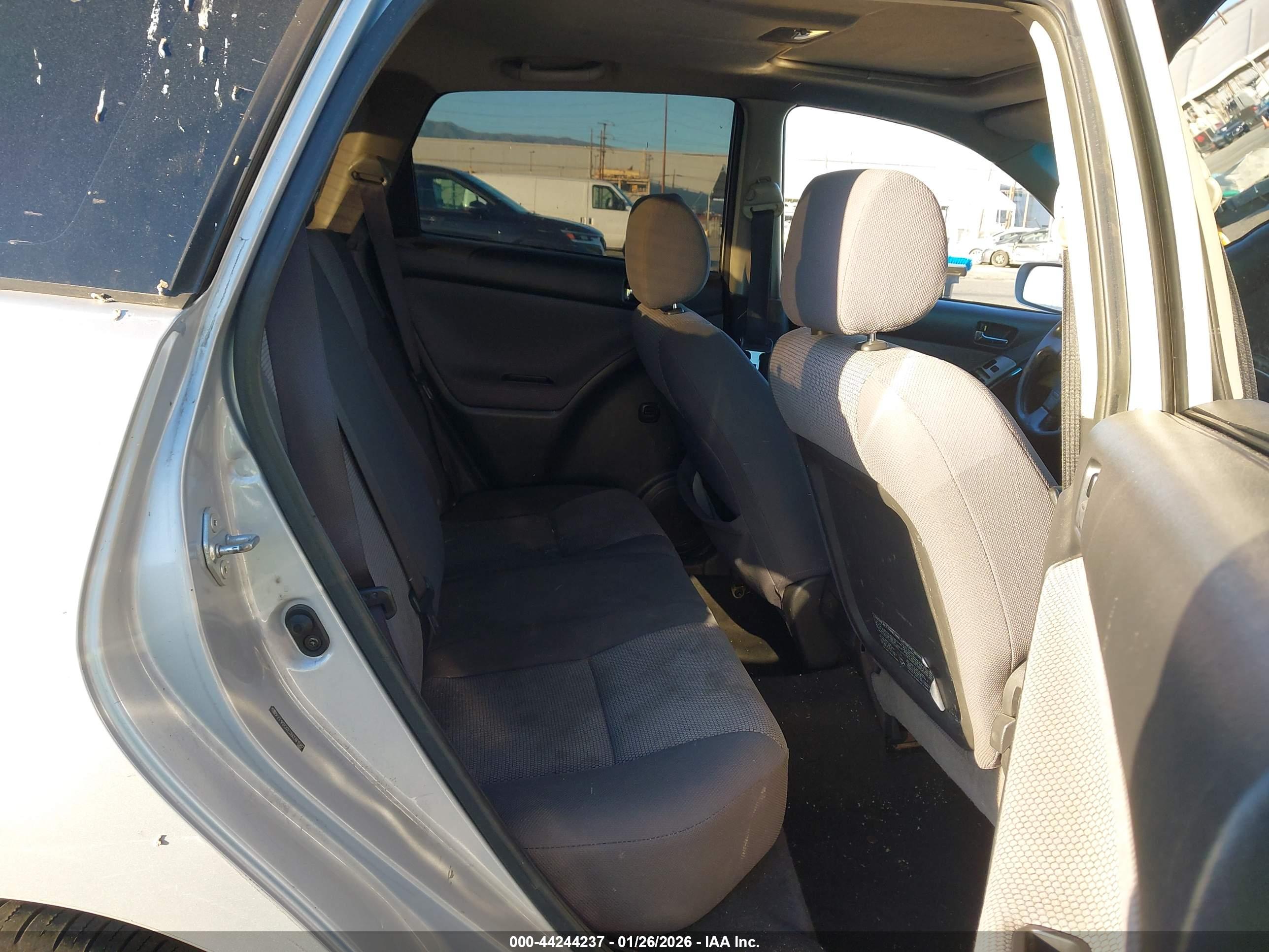 TOYOTA MATRIX image 8