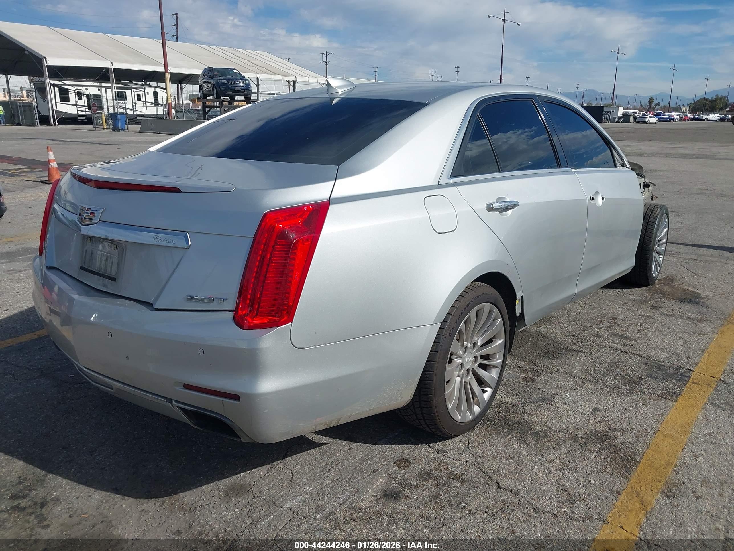 CADILLAC CTS image 4