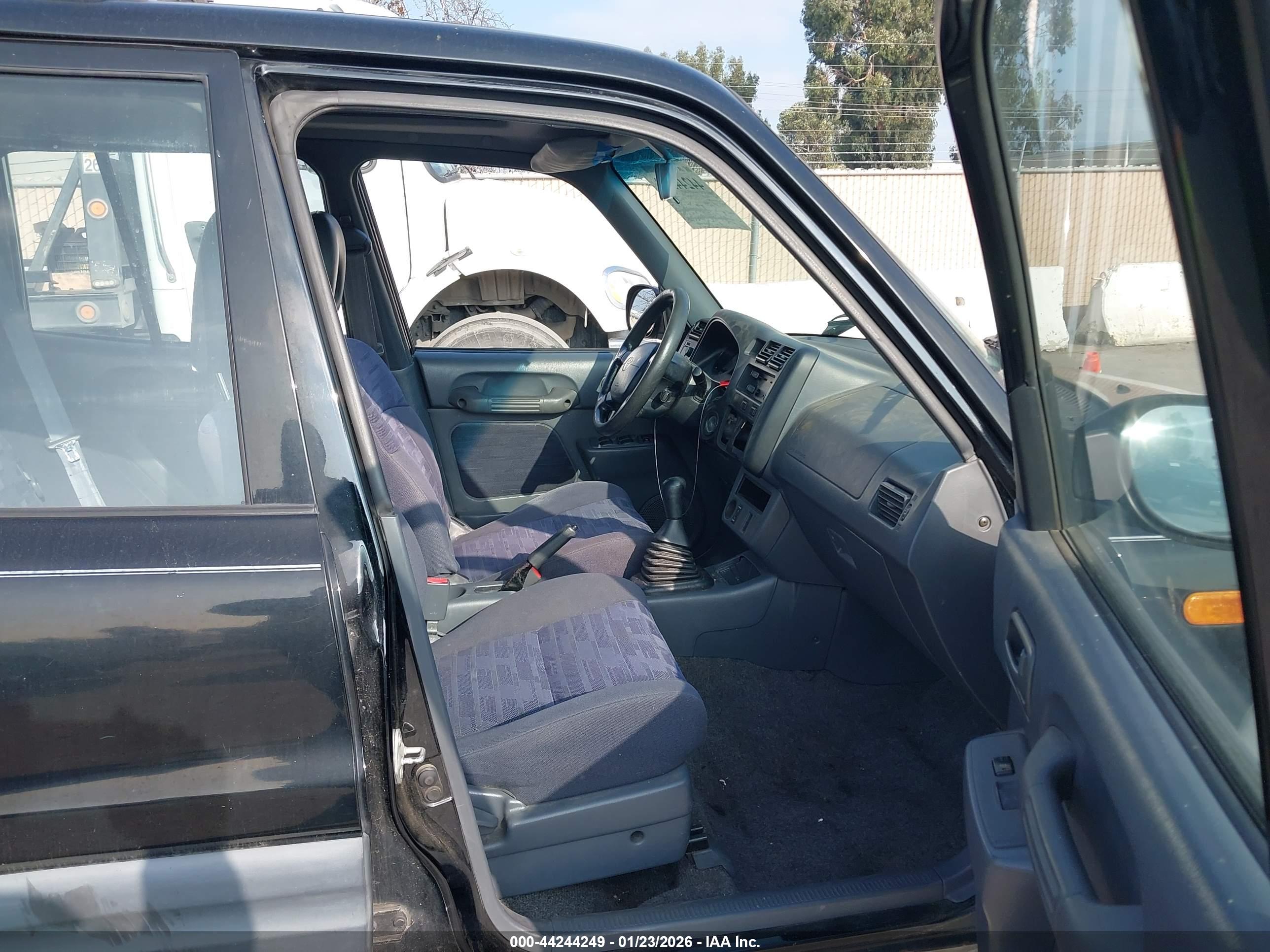 TOYOTA RAV4 image 5
