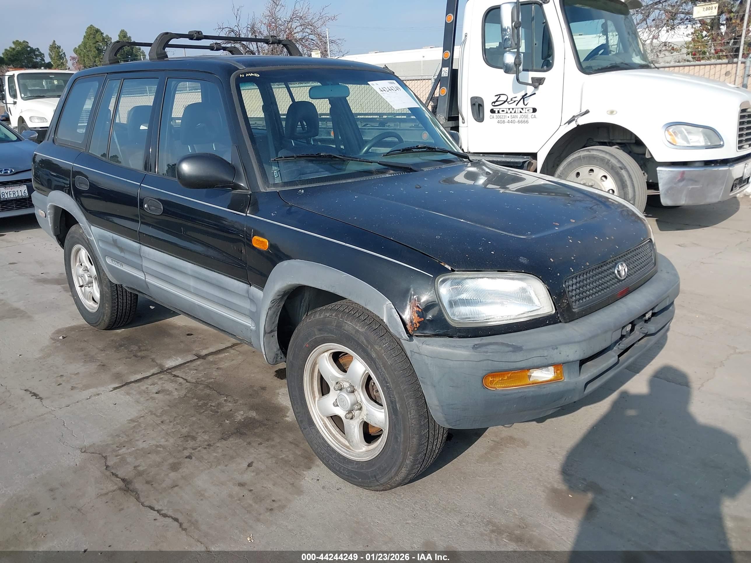 TOYOTA RAV4 image 6