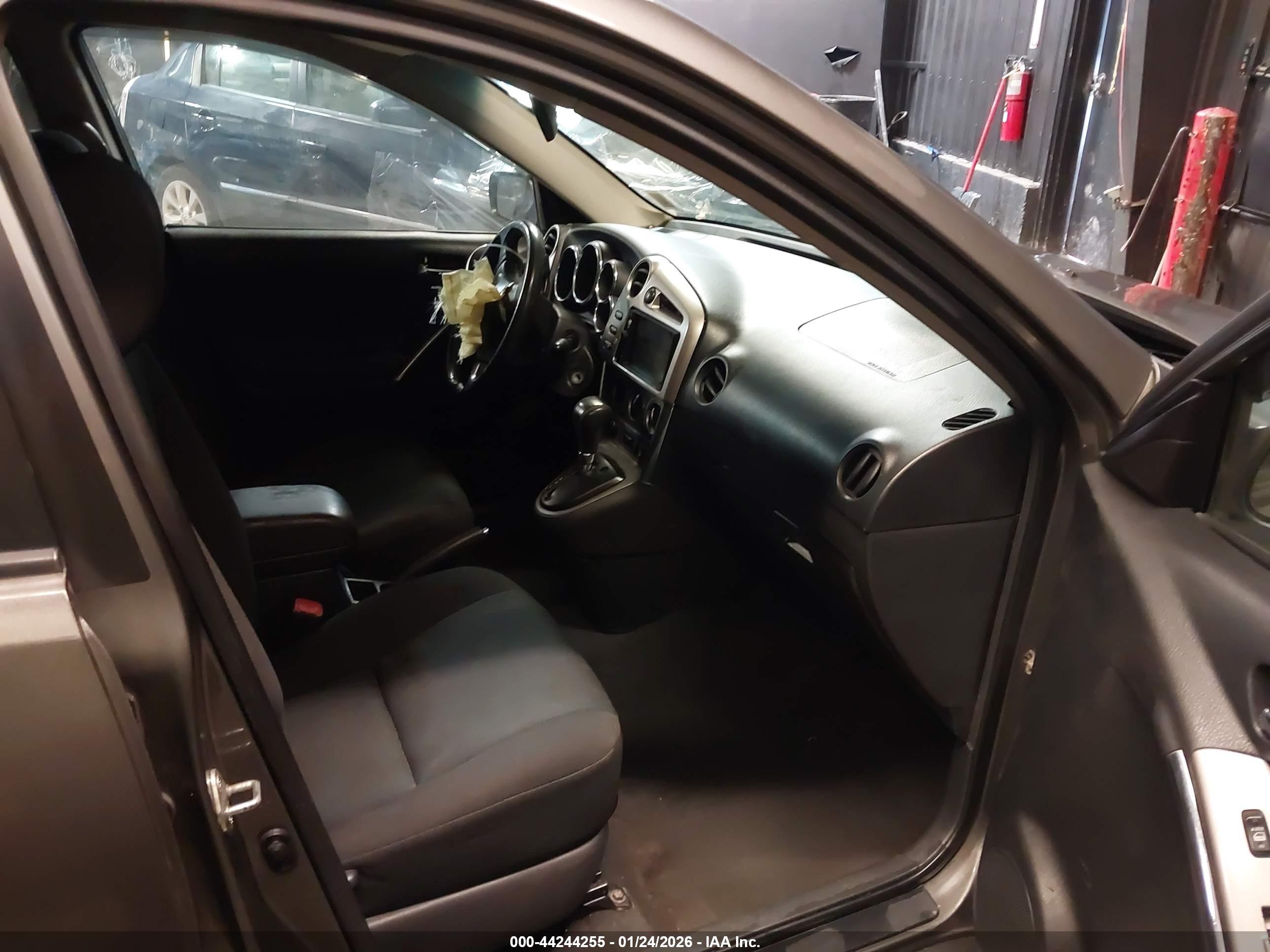 TOYOTA MATRIX image 5