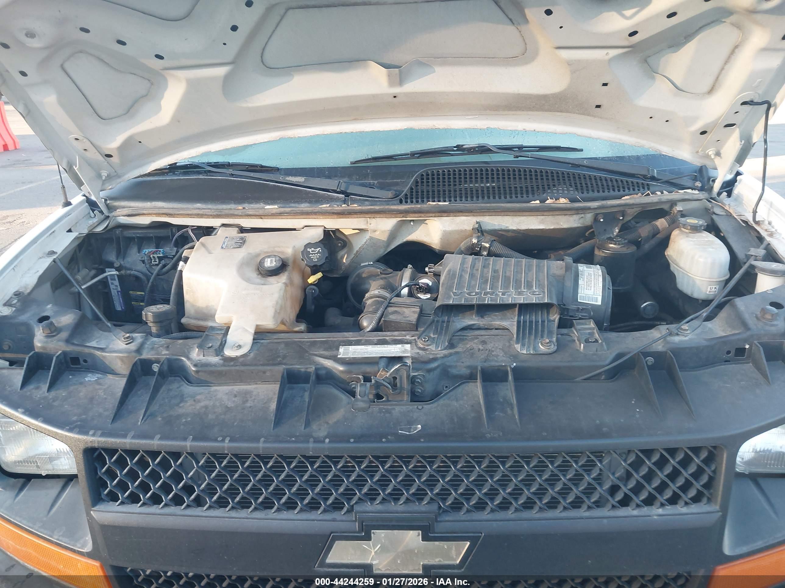 CHEVROLET EXPRESS image 10