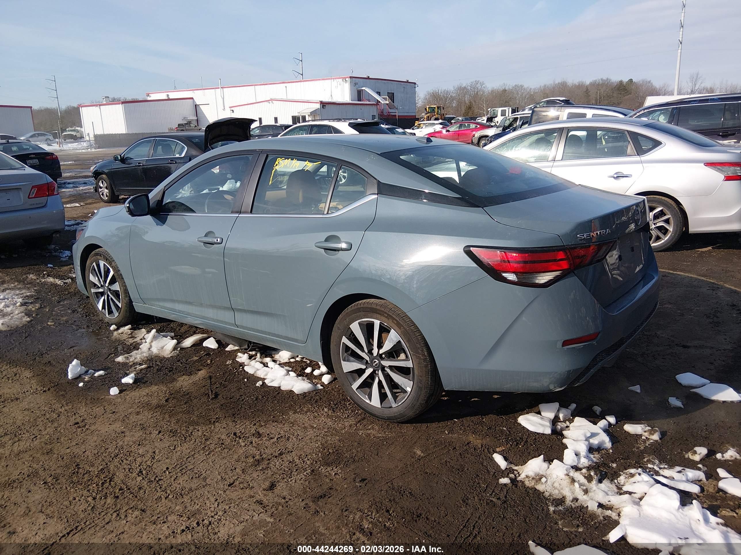 NISSAN SENTRA image 3