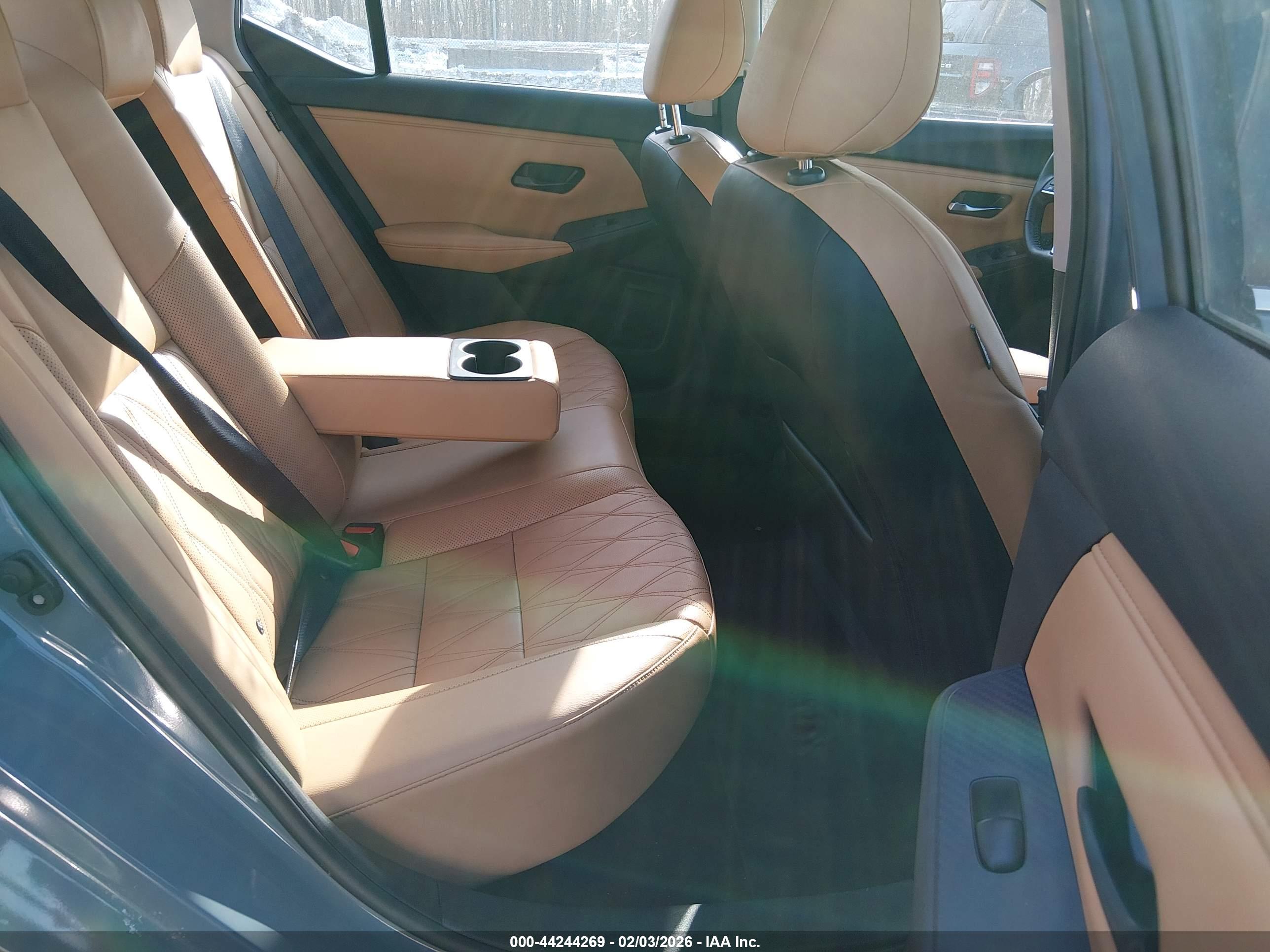 NISSAN SENTRA image 8