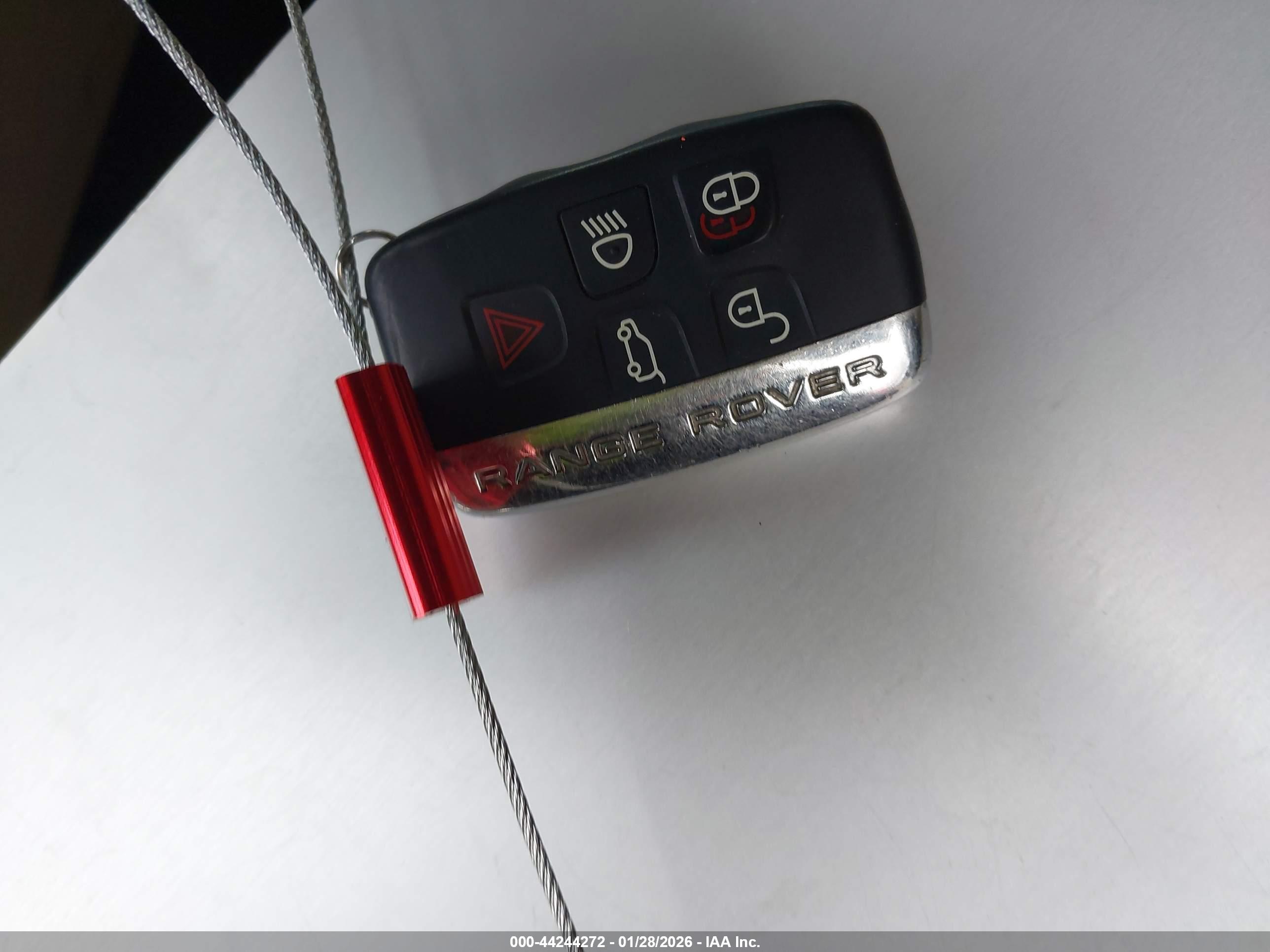 LAND ROVER image 11