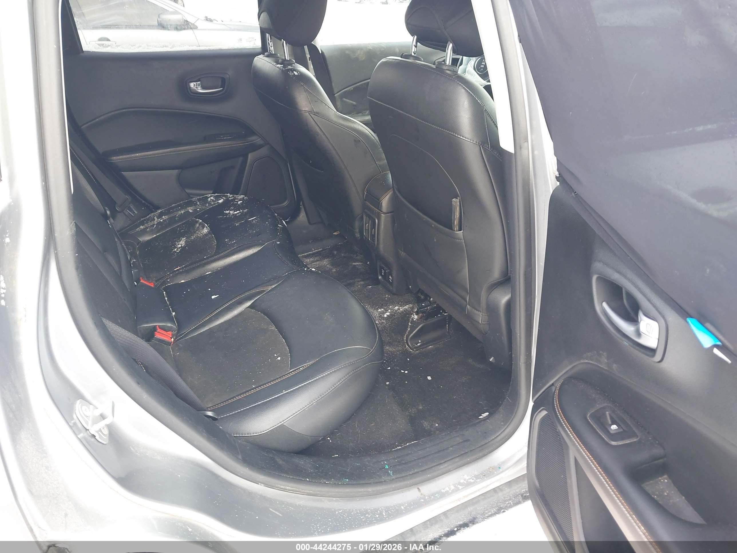 JEEP COMPASS image 8