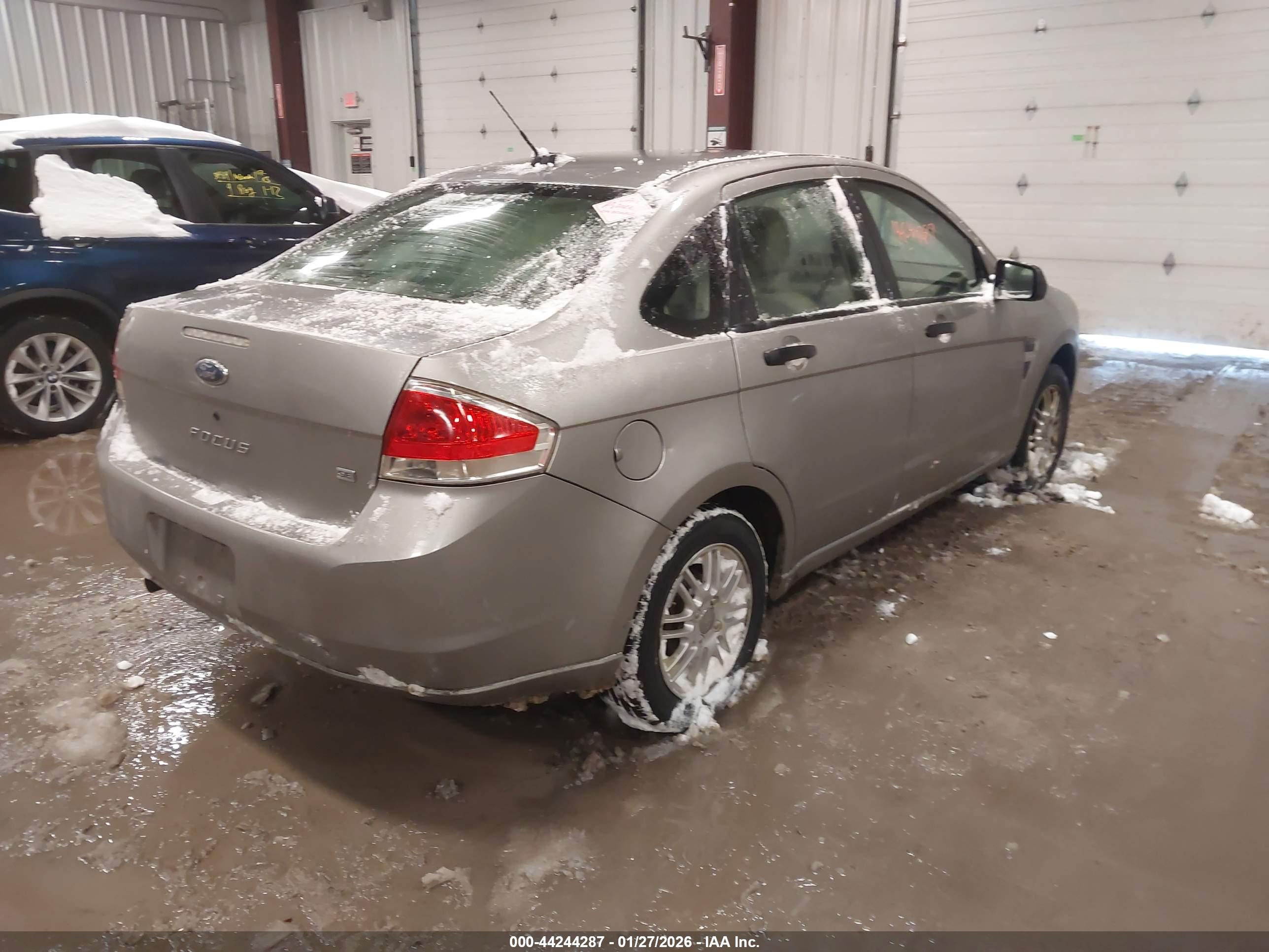 FORD FOCUS image 4